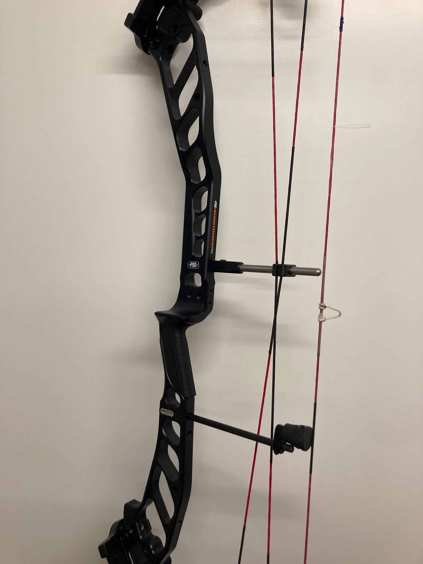 PSE Shootdown Pro SE2 Compound Bow RH Black 50-60 lbs - Used