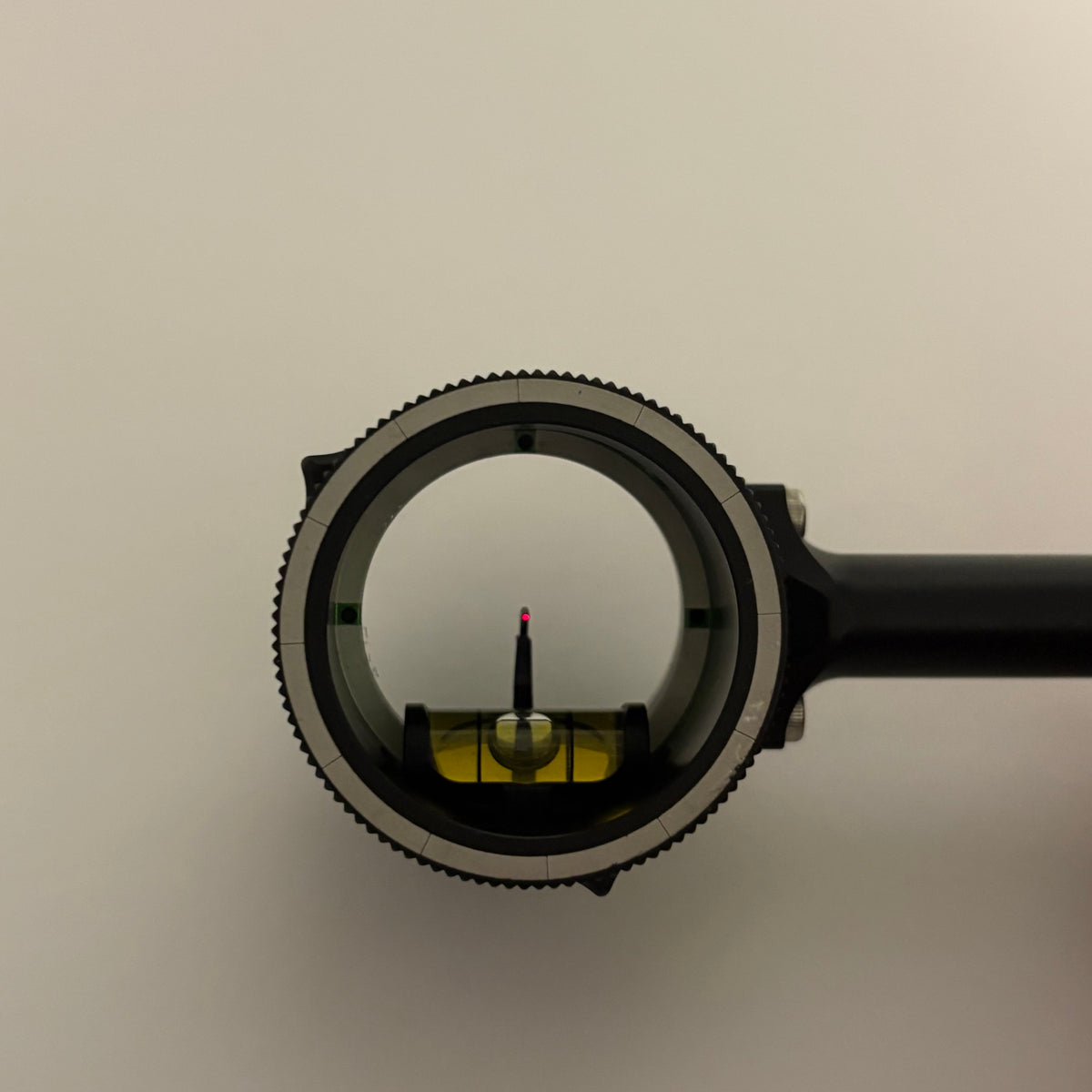 Axcel AV-31 Compound Scope 6x Feather Vision Verde Plus Lens- Used (#OR83)