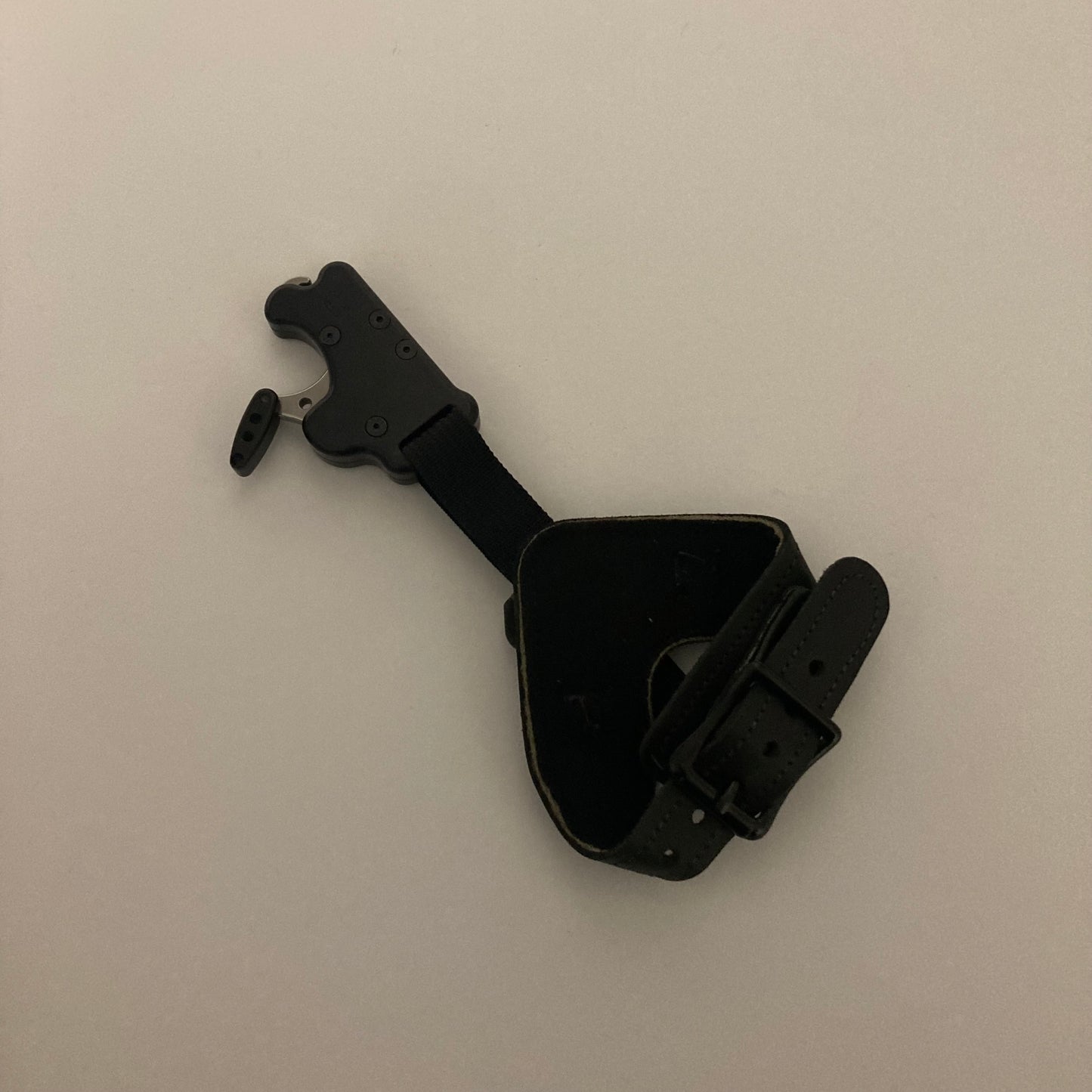 Carter Back Strap Wrist Resistance Release Black - Show Model (#222)