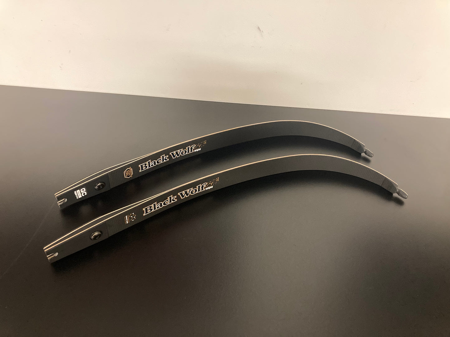 W&W Black Wolf Traditional Limbs ILF Medium 60-45 lbs - Show Model (#137)