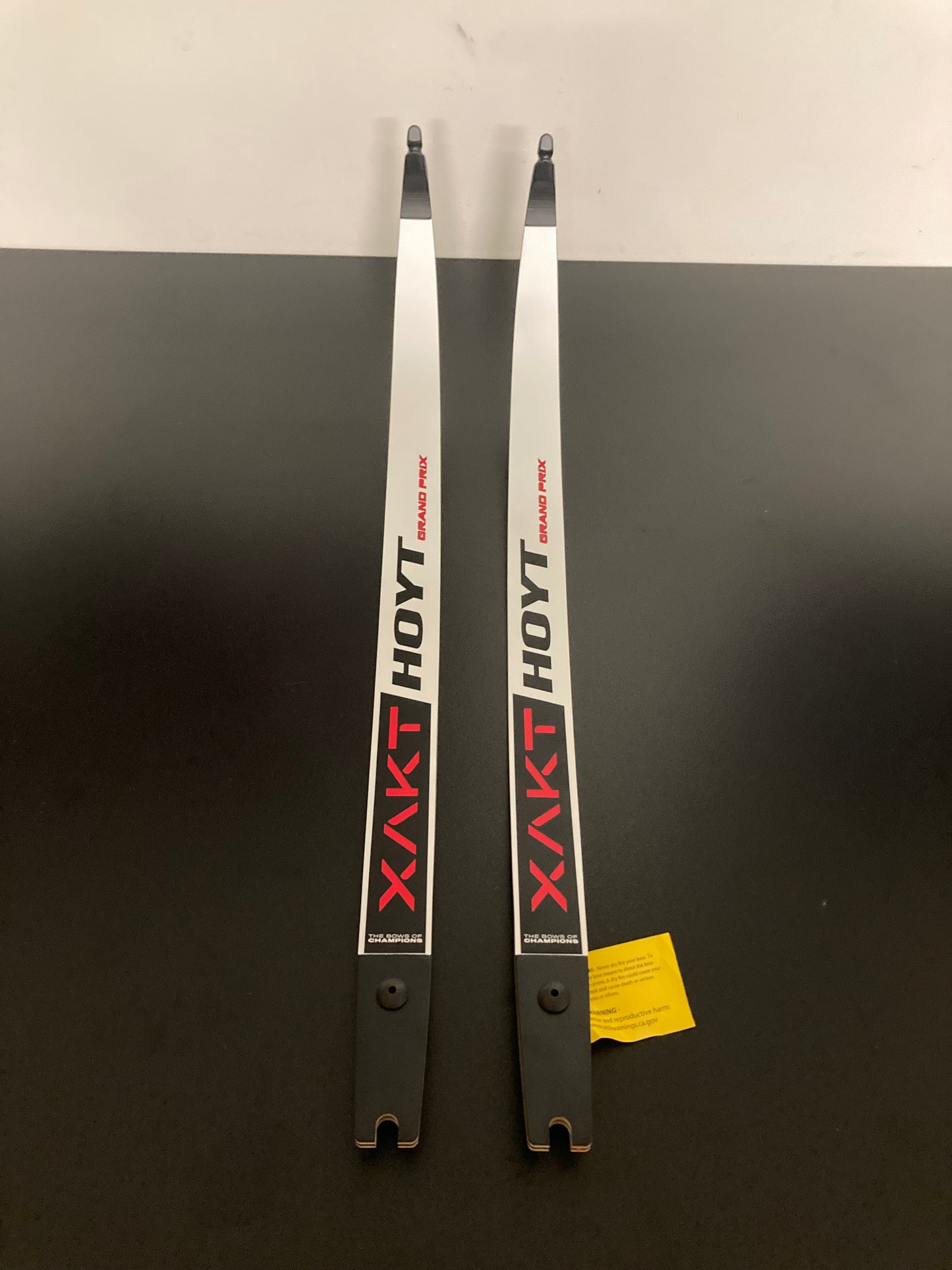 Hoyt Xakt Limbs ILF 68-30 lbs - Show Model (#143)