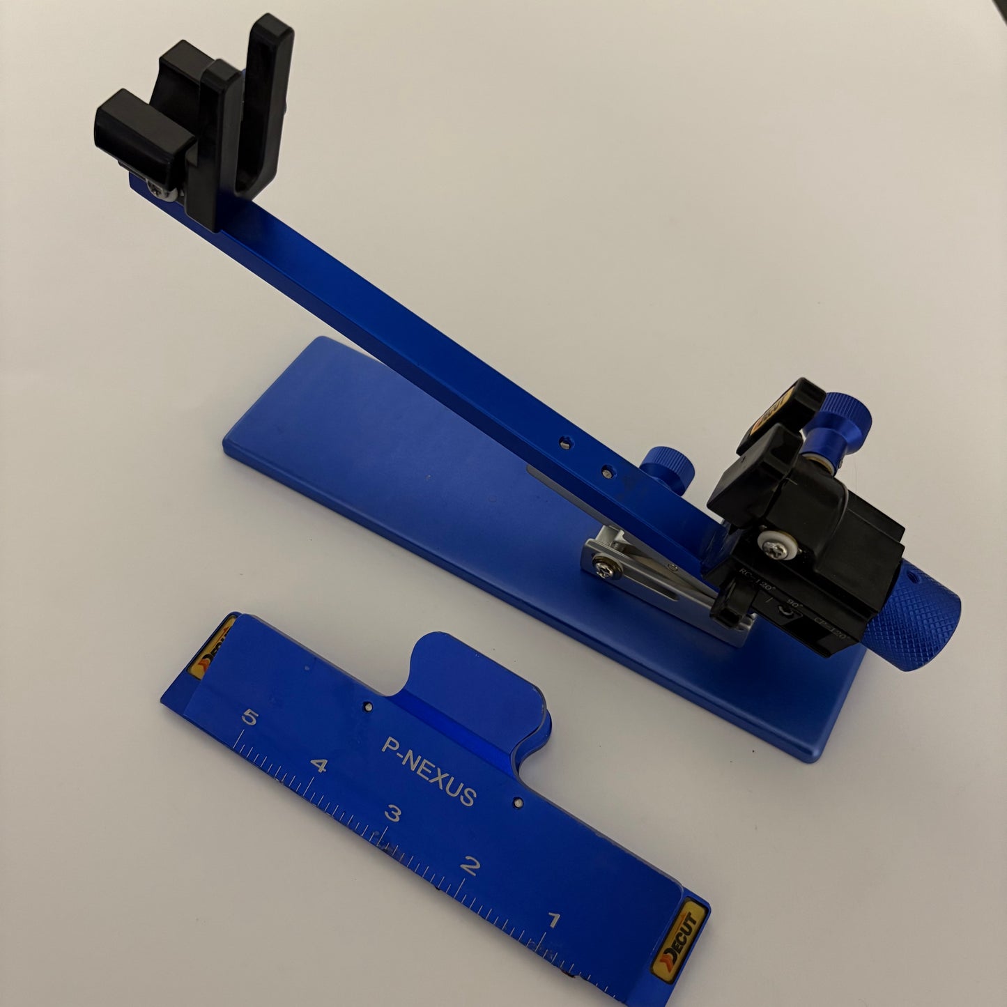 Decut P-Nexus Fletching Jig - Used