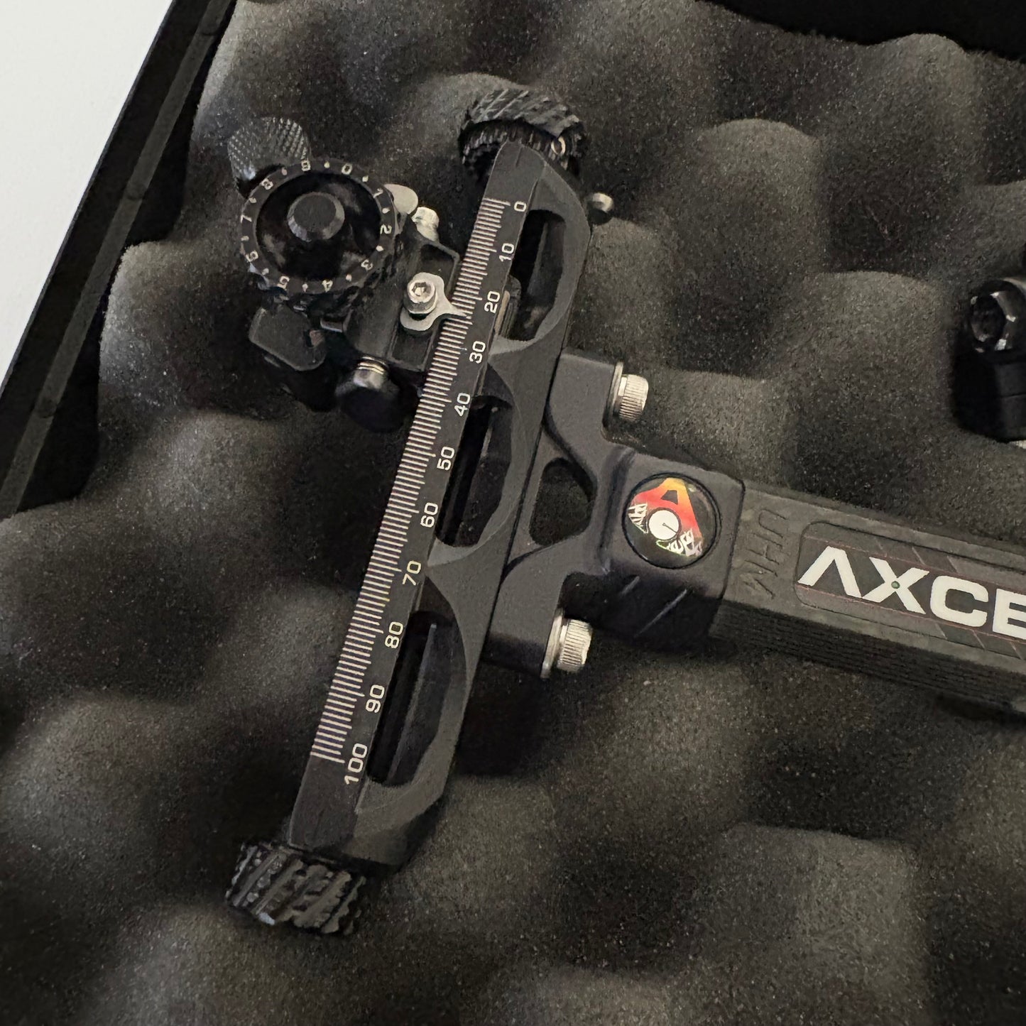 Axcel Achieve XP Compound Sight LH Black 6'' - Used (#R147)