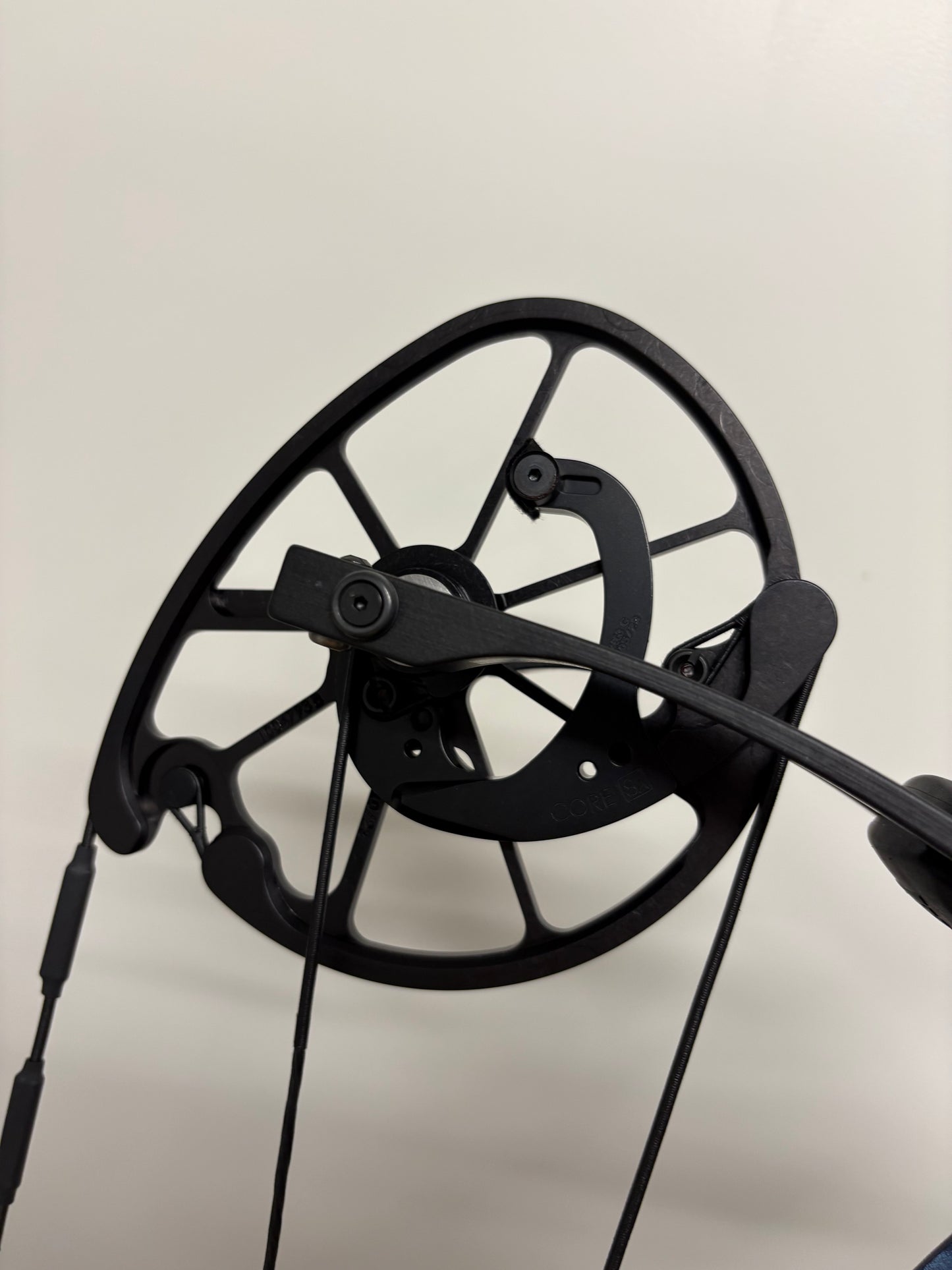 Prime Revex 6 Compound Bow RH Midnight Blue 40-50 lbs - NEW