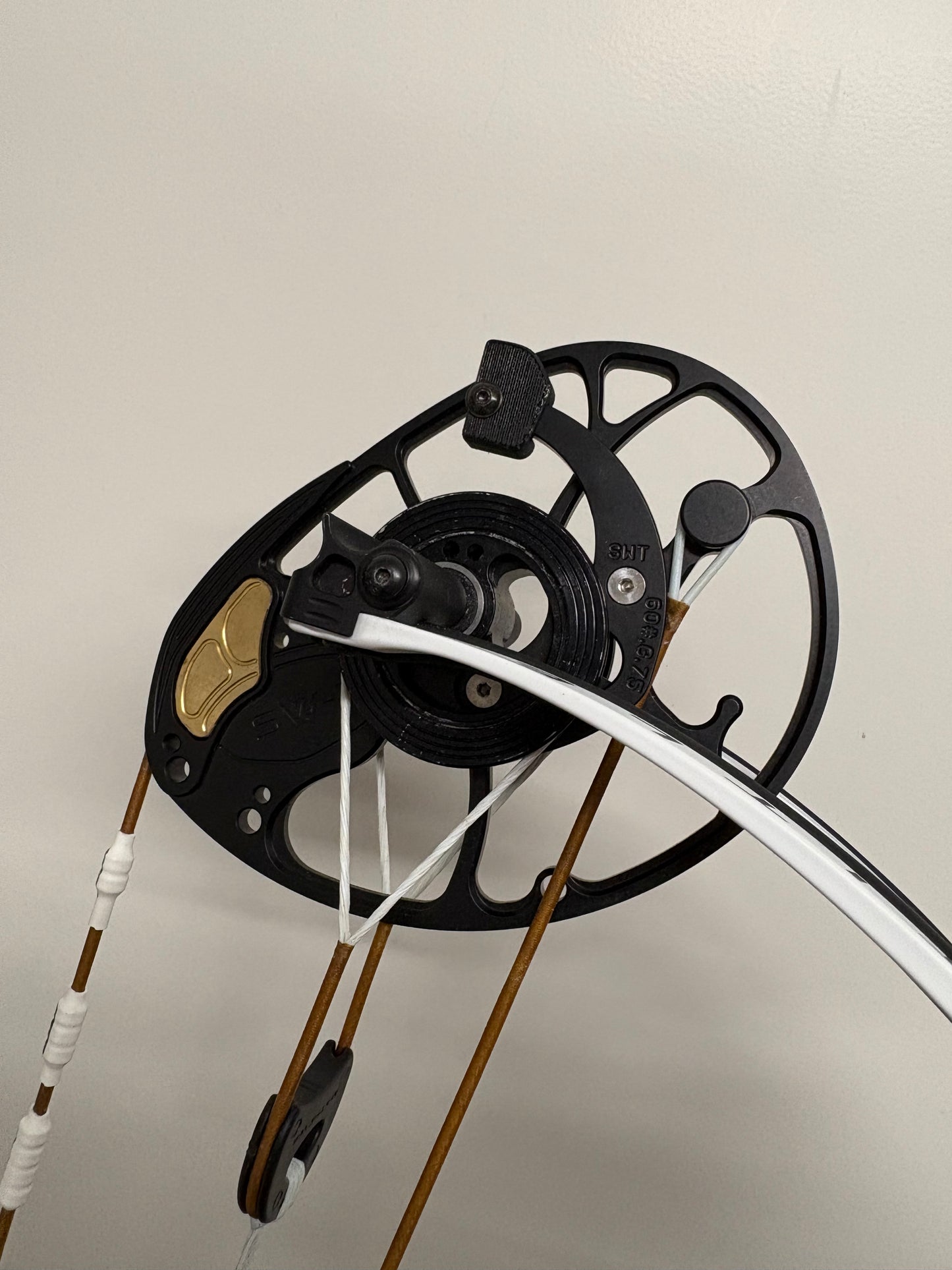 Mathews Title 38 Compound Bow RH Teal - Used
