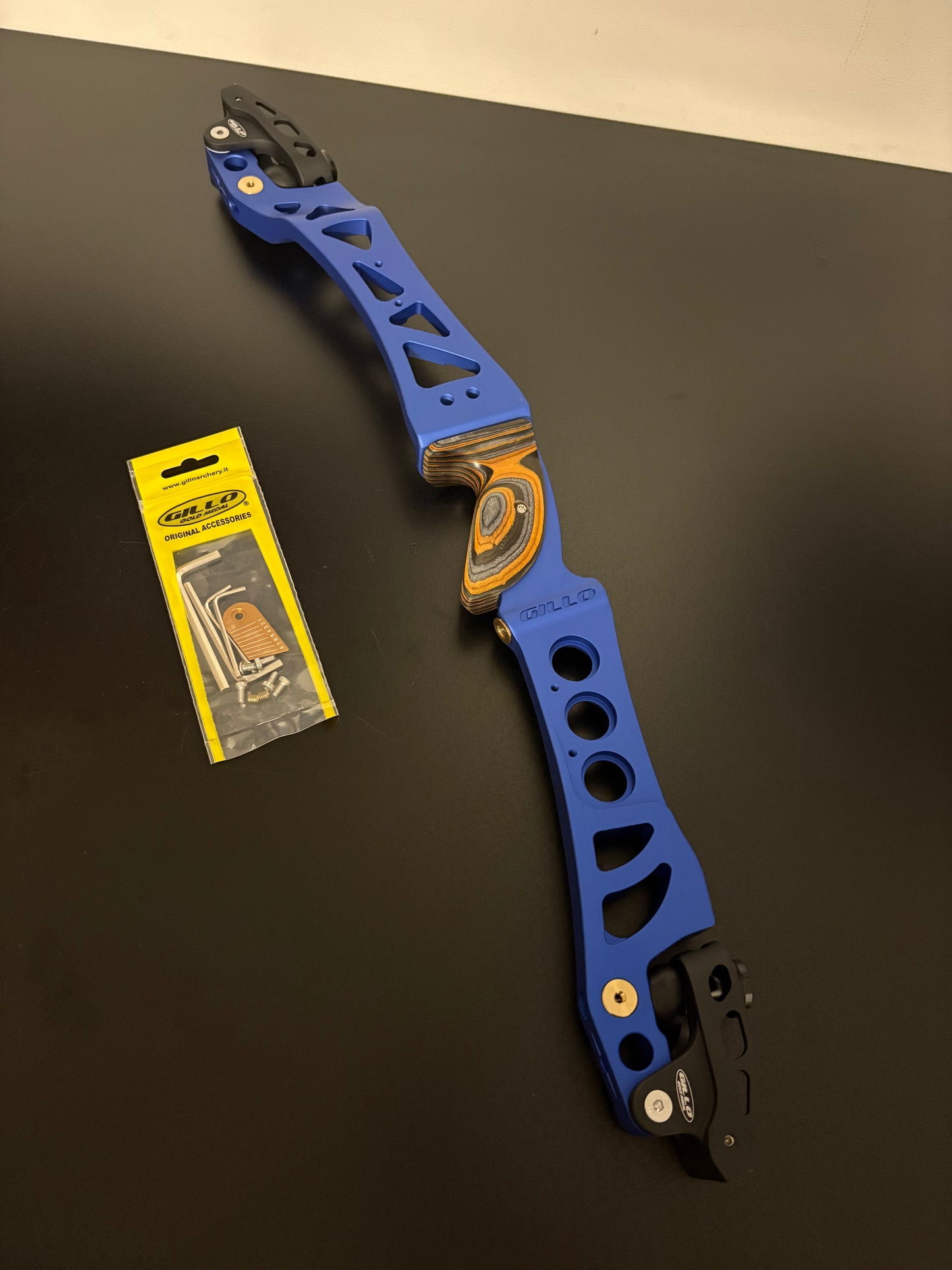 Gillo Riser GT 27 ILF RH Blue 27'' B-Grade - Show Model (#28)