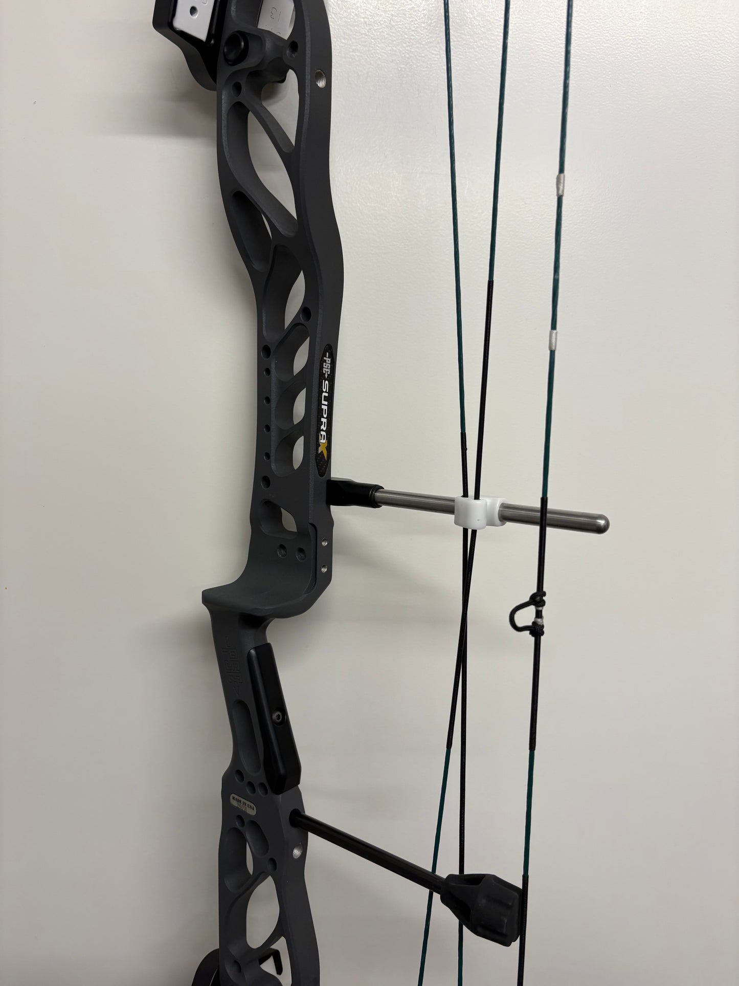 PSE Supra X 37 M2 Compound Bow RH Charcoal 50-60 lbs - Used