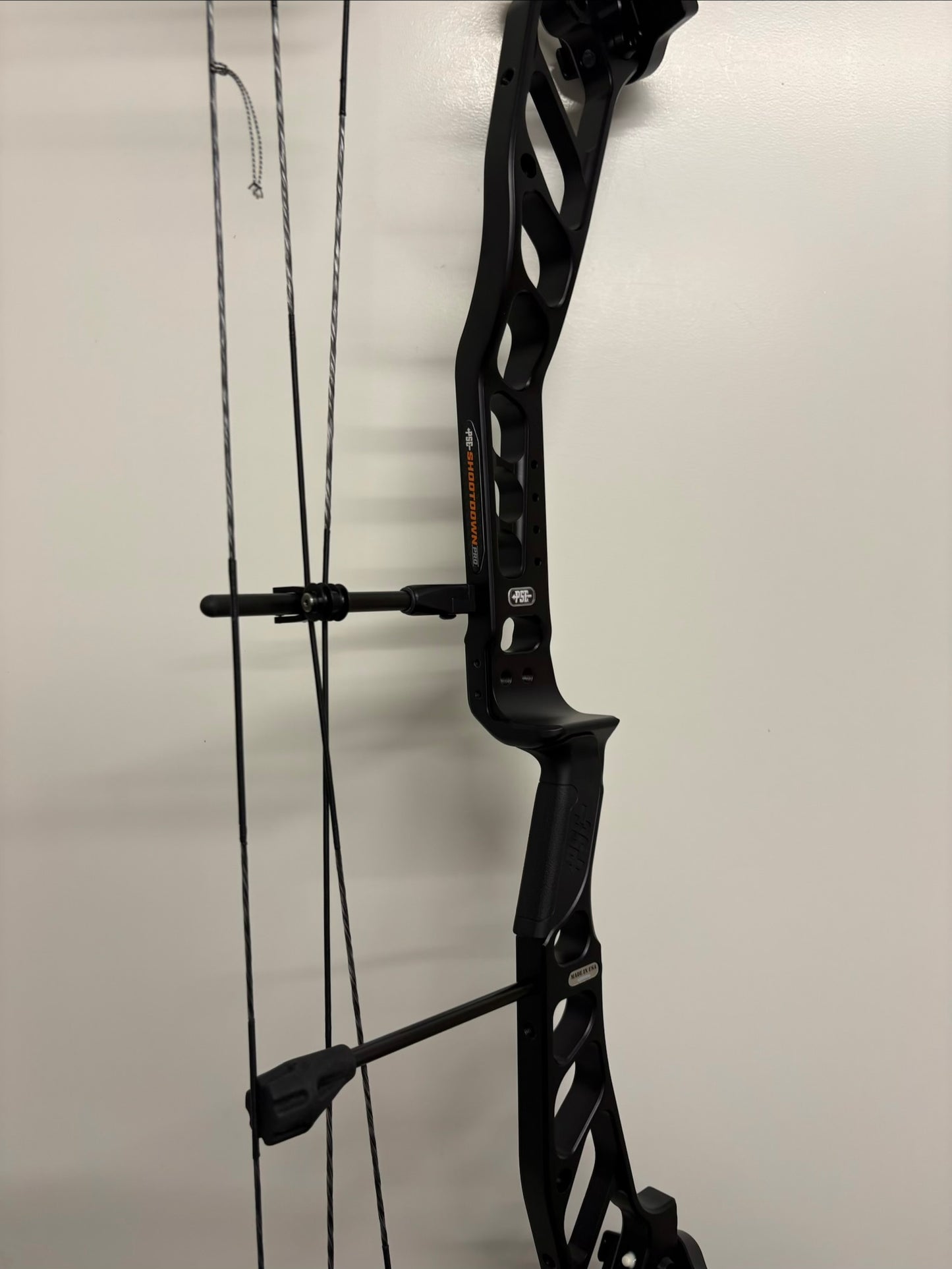 PSE Shootdown Pro M2 Compound Bow LH Black 50-60 lbs - NEW