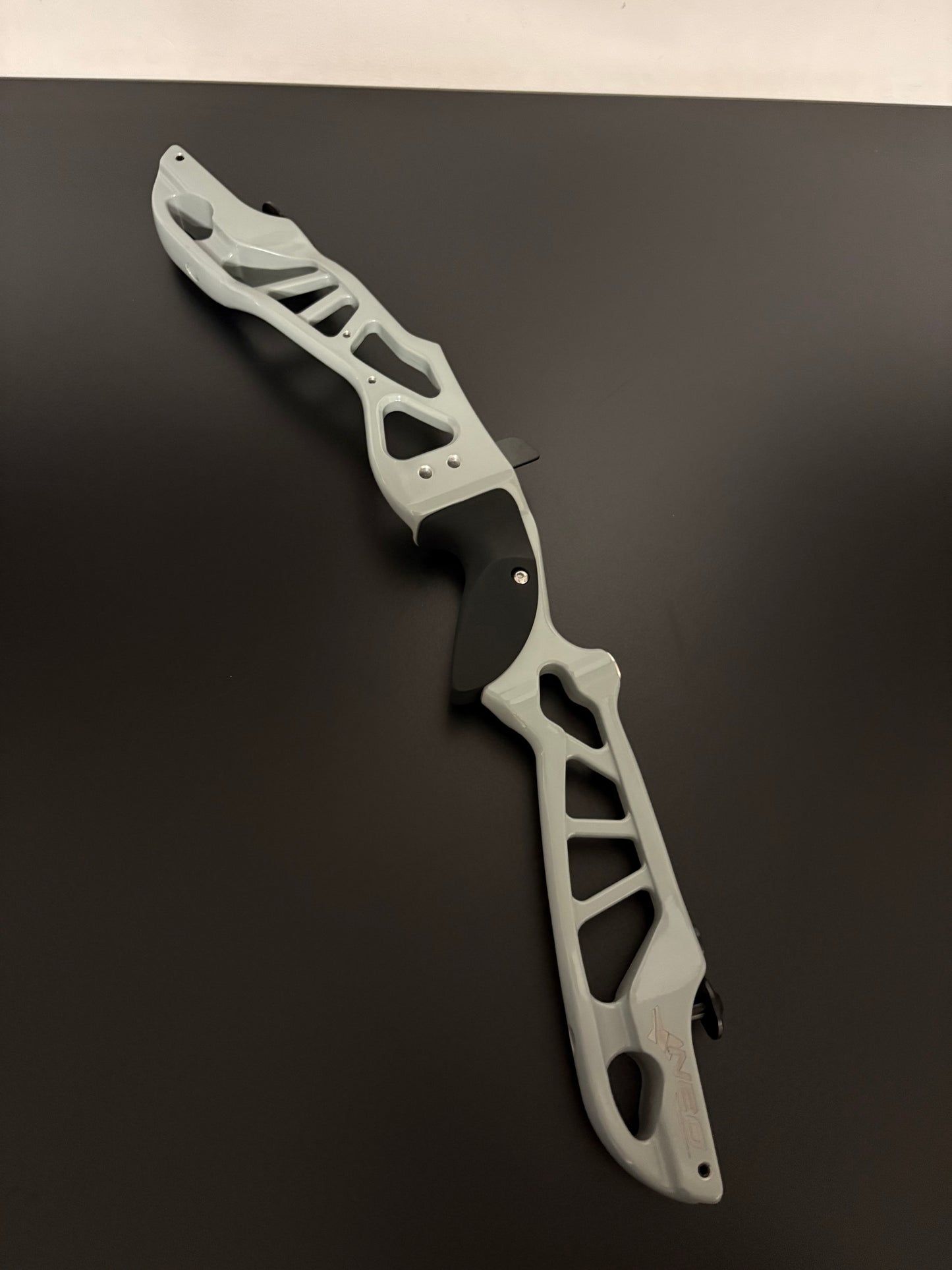 Sebastien Flute Riser Neo ILF RH Grey 25'' - Show Model