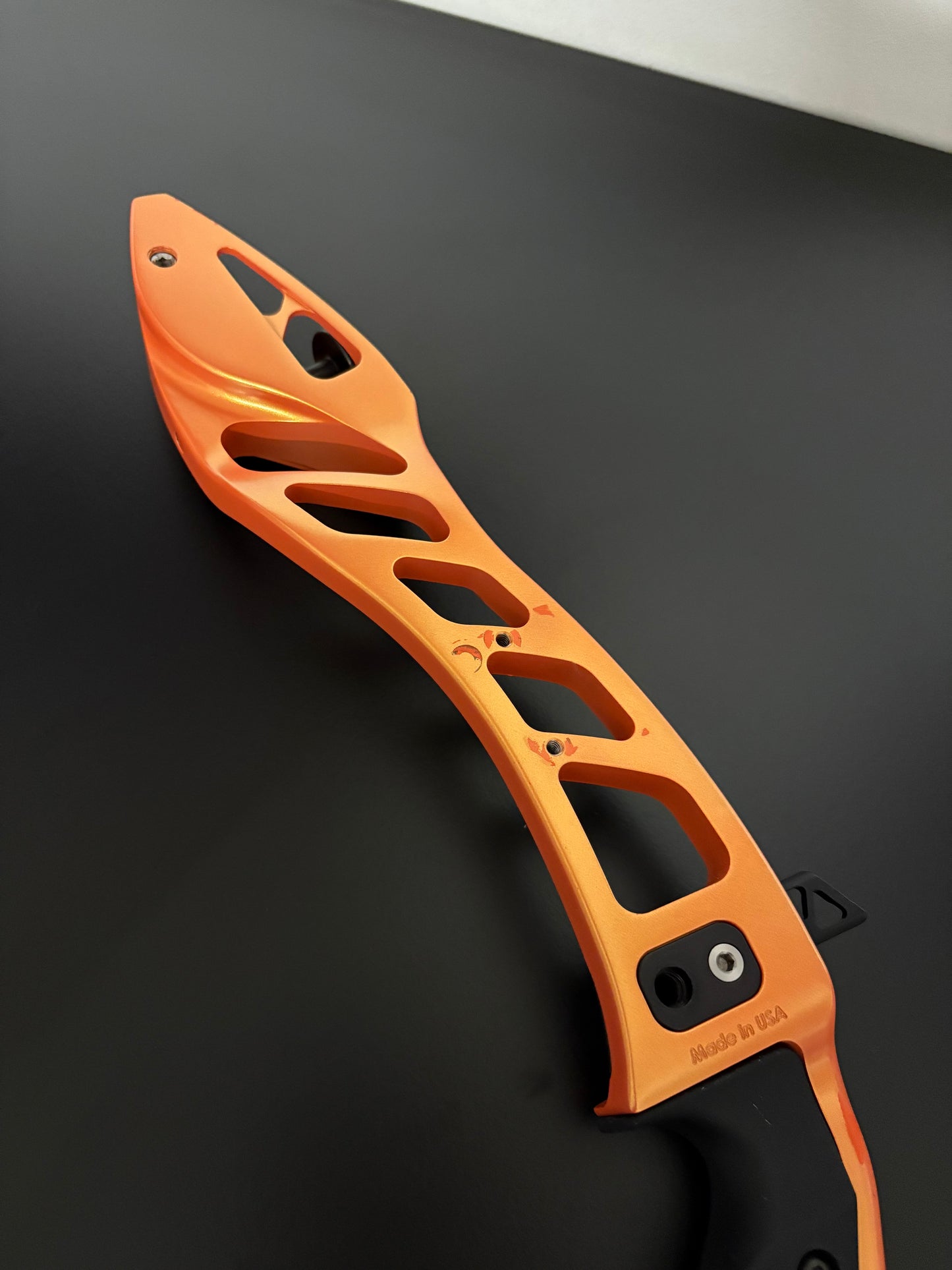Hoyt Riser GMX3 ILF RH Orange 25'' - Used