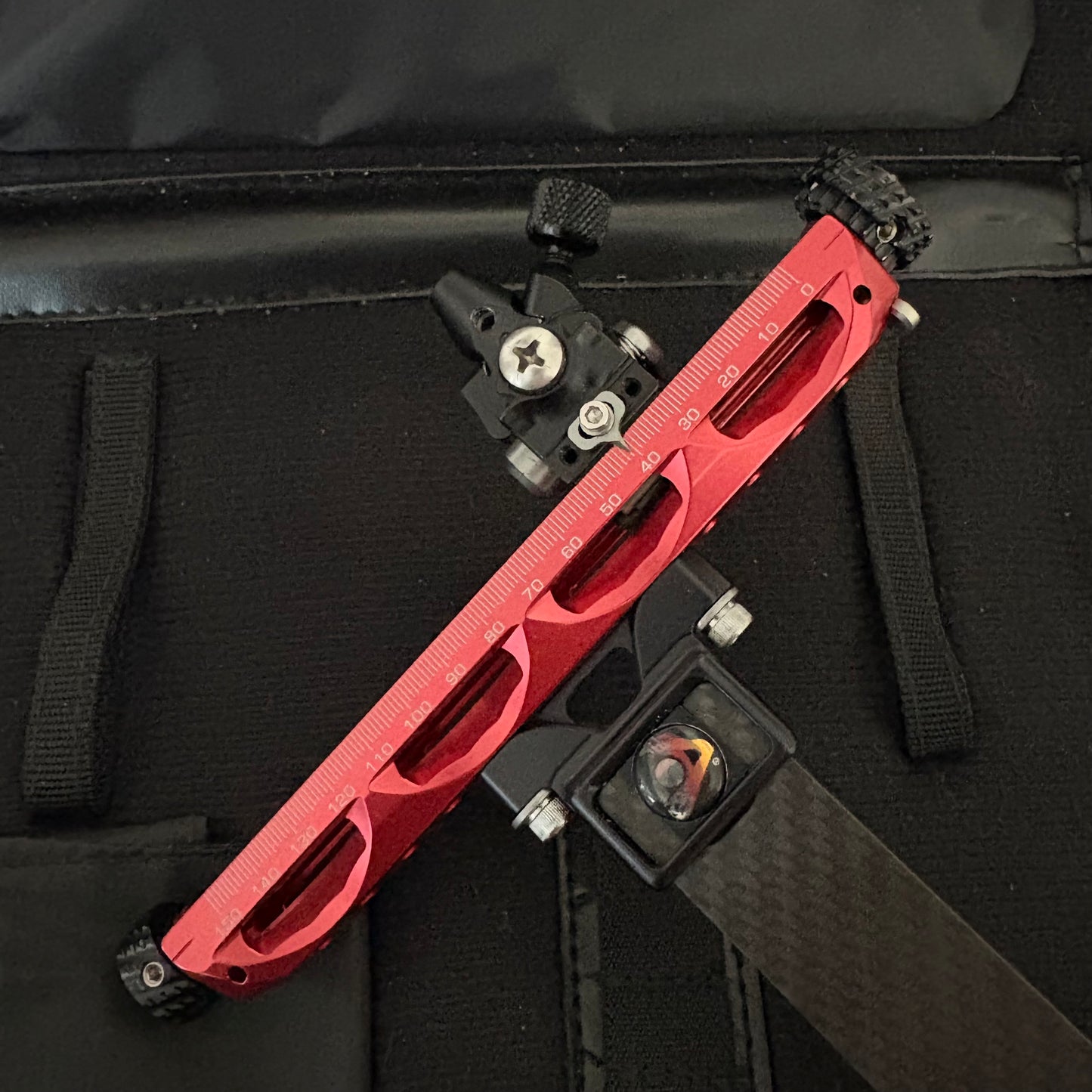 Axcel Achieve XP Recurve Sight RH Red - Used (#13)