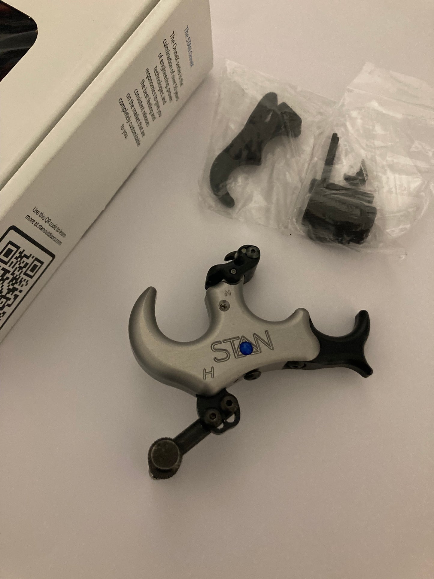 Stan Onnex Hinge Release Release Echo Grey Size M/L - NEW (#182-183)