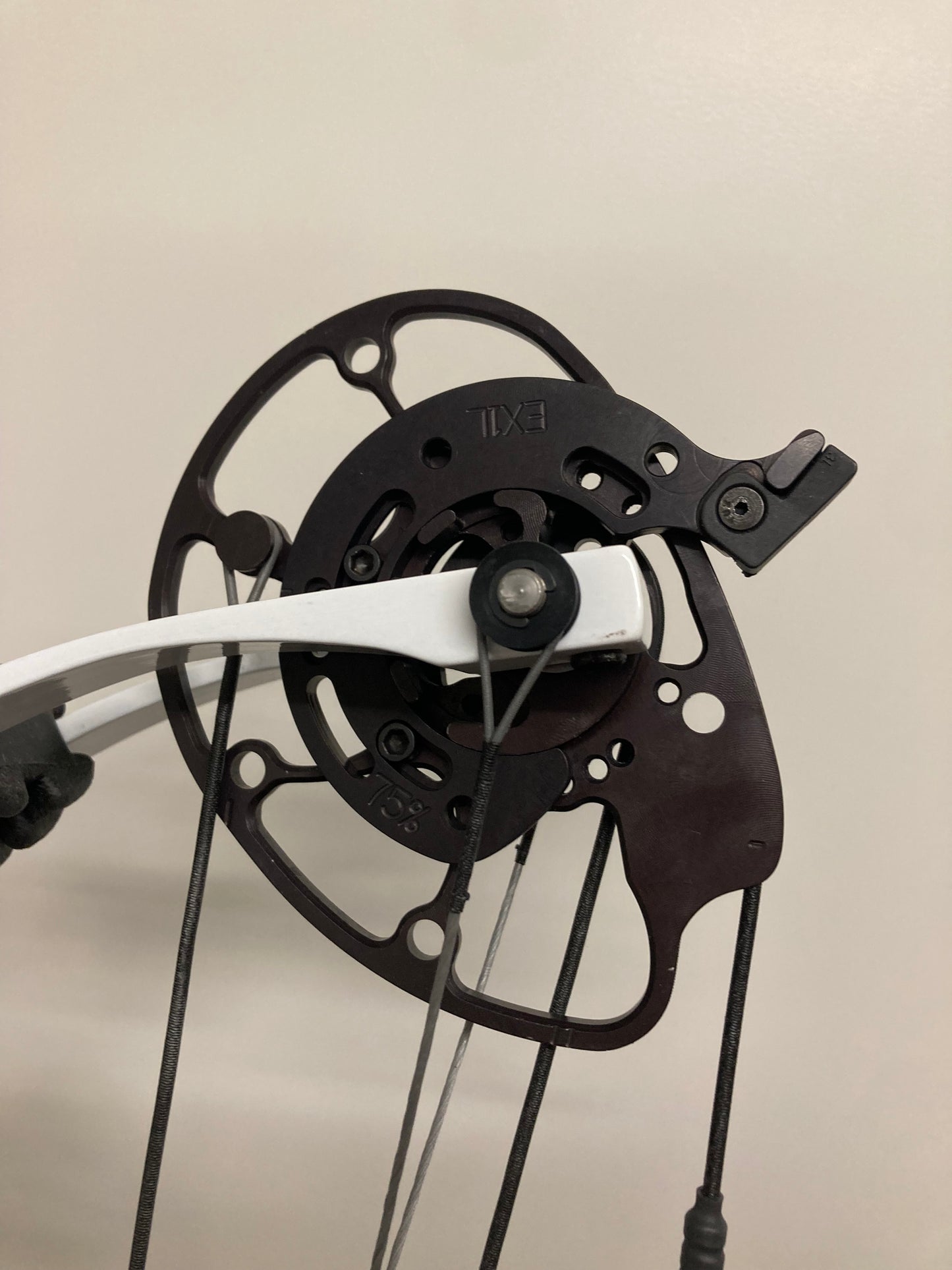 Darton Exodus Compound Bow LH/RH Grey 50-60 lbs - Used (#1.3)