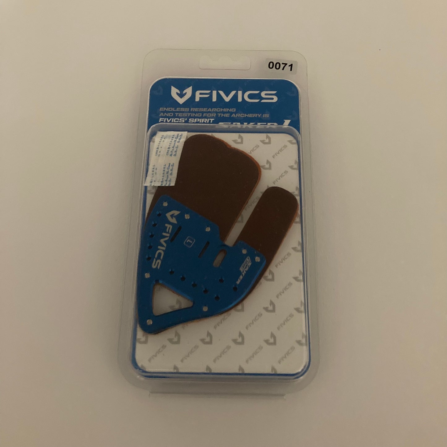 Fivics Saker 1 Recurve Finger Tab RH - NEW (#70-71)