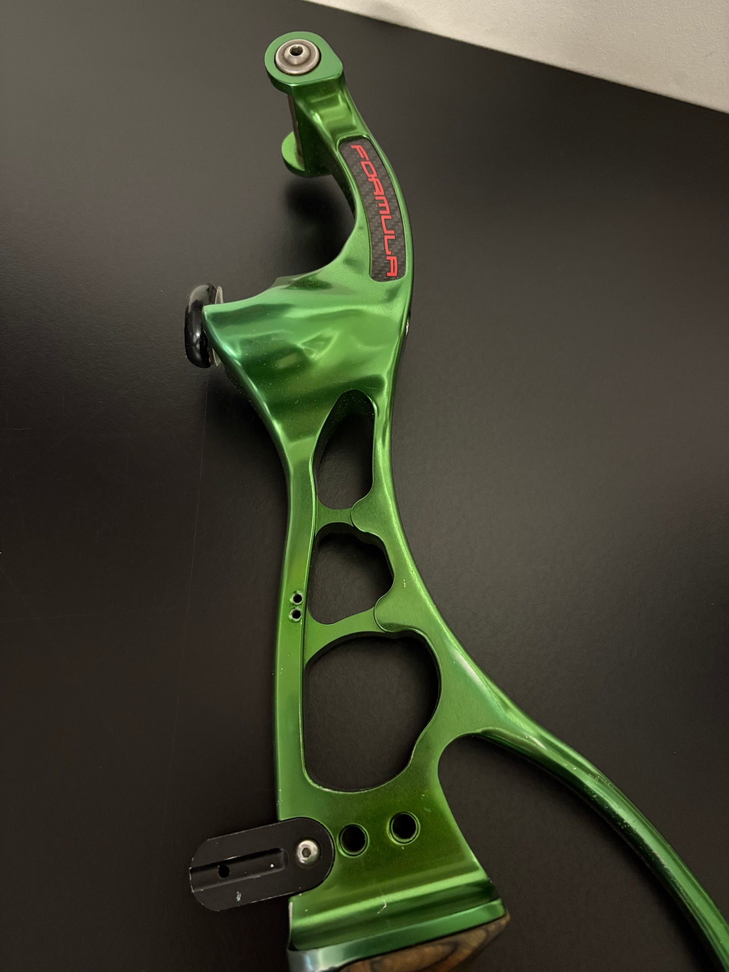 Hoyt Riser Ion-X RH Green 25'' - Used