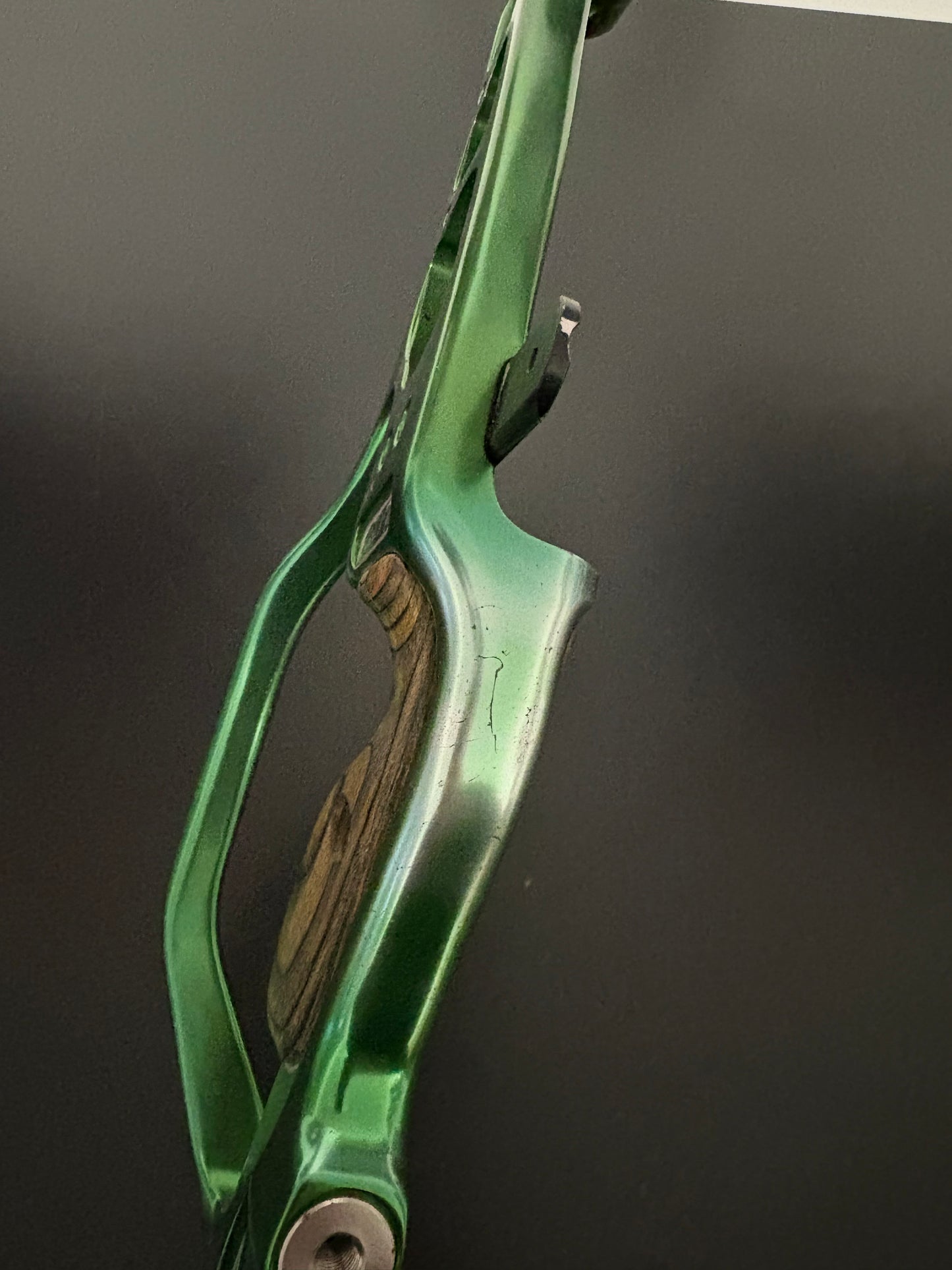 Hoyt Riser Ion-X RH Green 25'' - Used