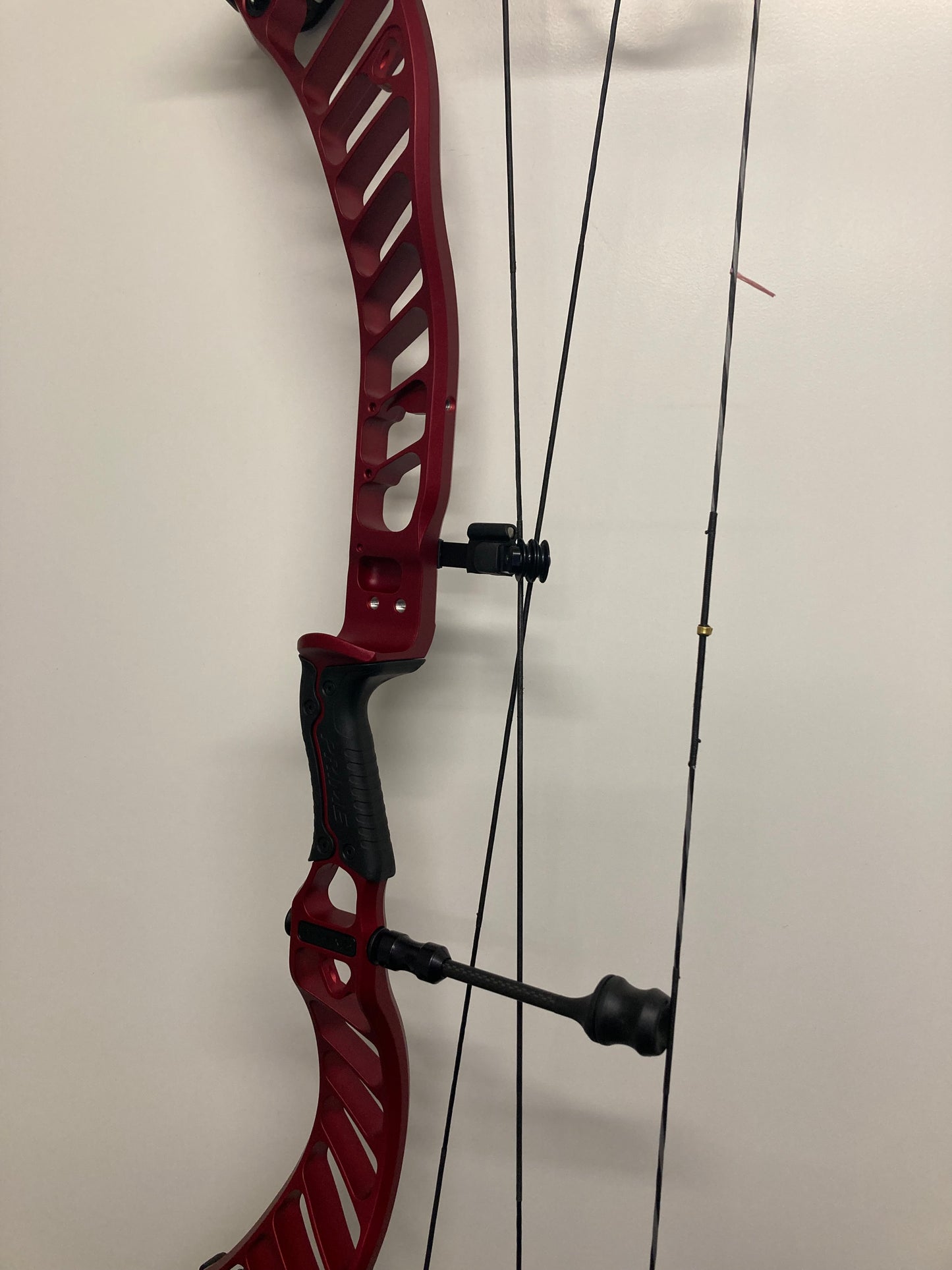 Prime Revex 6 Compound Bow RH Red 50-60 lbs - NEW (#1.1)