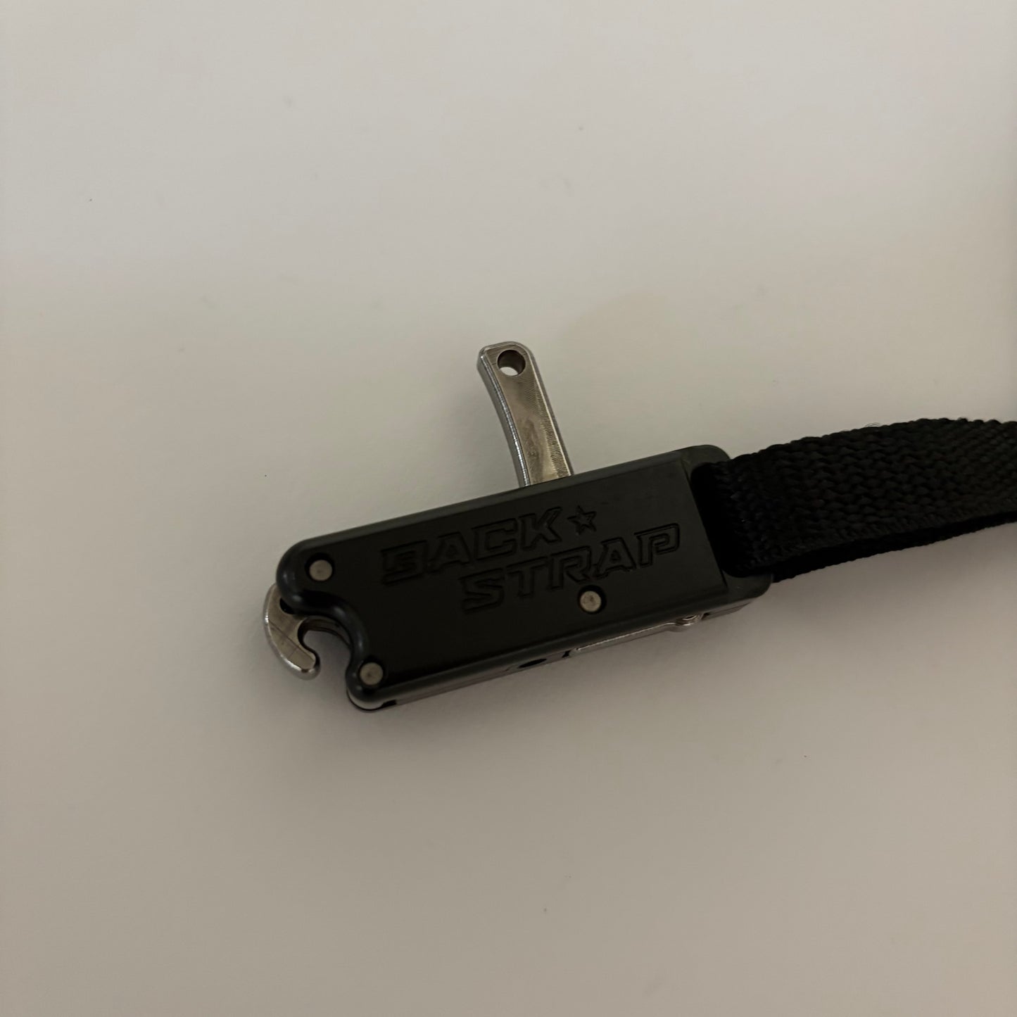Nock On Back Strap Wrist Resistance Release - Used (#431)