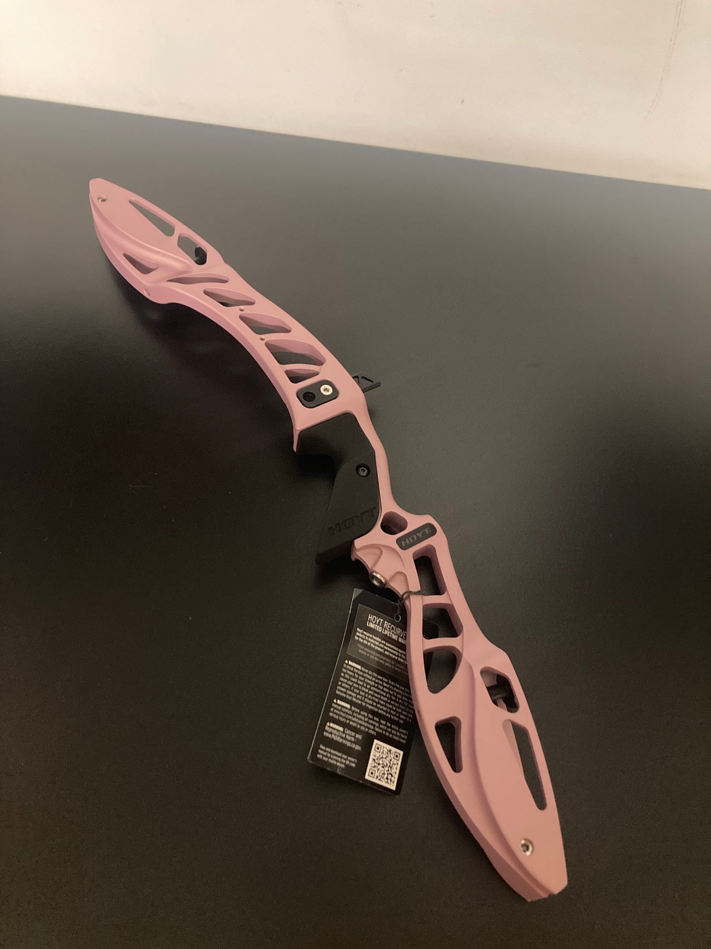Hoyt Riser Formula XD RH Champagne Pink 25'' - NEW