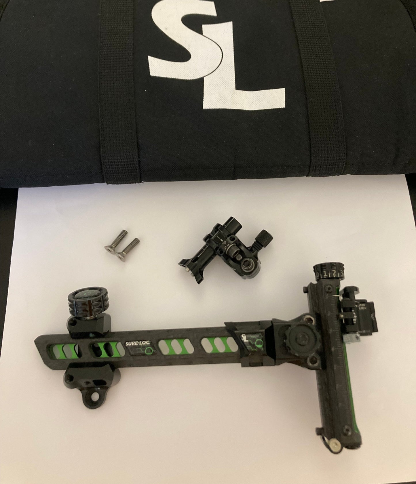 Sure Loc Carbonic Compound Sight RH Black/Green 6 inch - Show Model