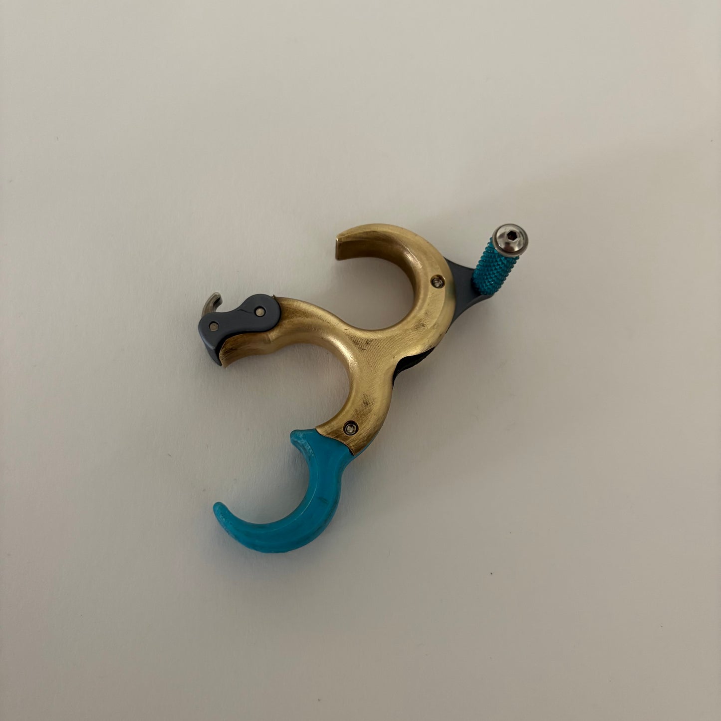 Ultraview 'The Hinge' Hinge Release Brass Medium - Used (#436)