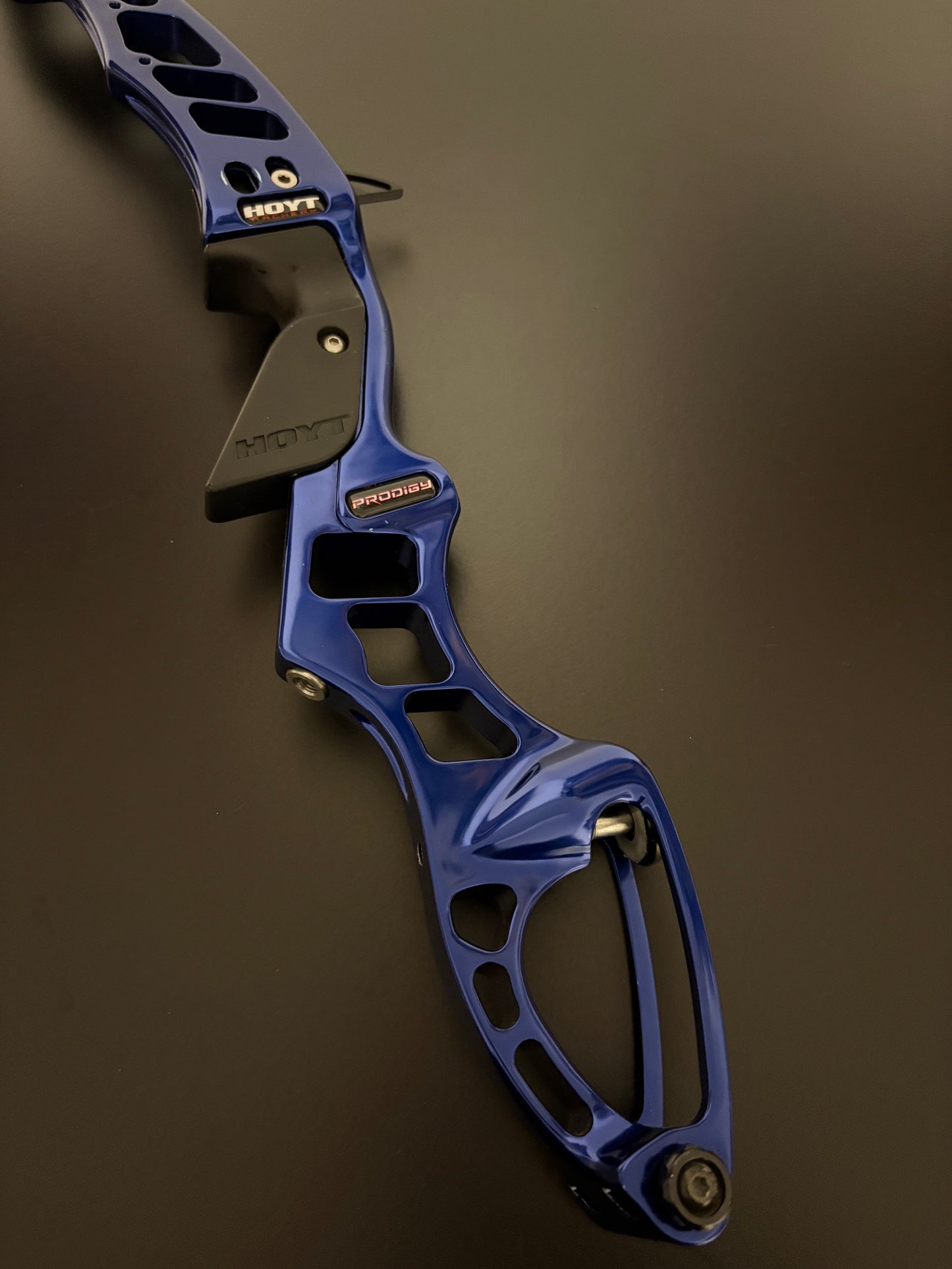 Hoyt Riser Prodigy Formula RH Blue 25'' - Used