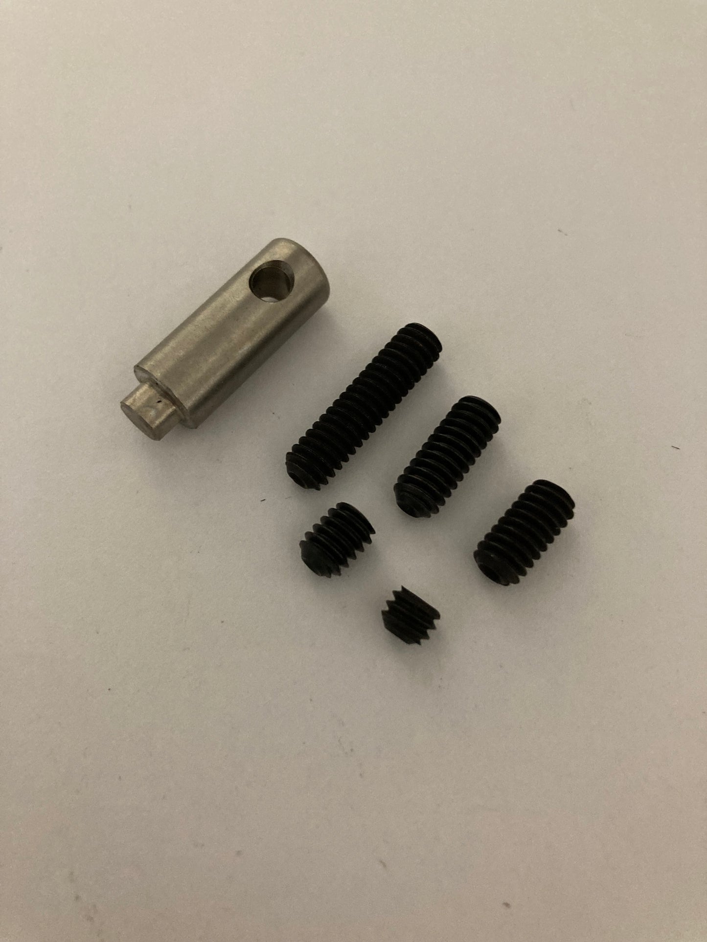 Doinker 1/4-20 Screw Set with Thumb Spur - Show Model