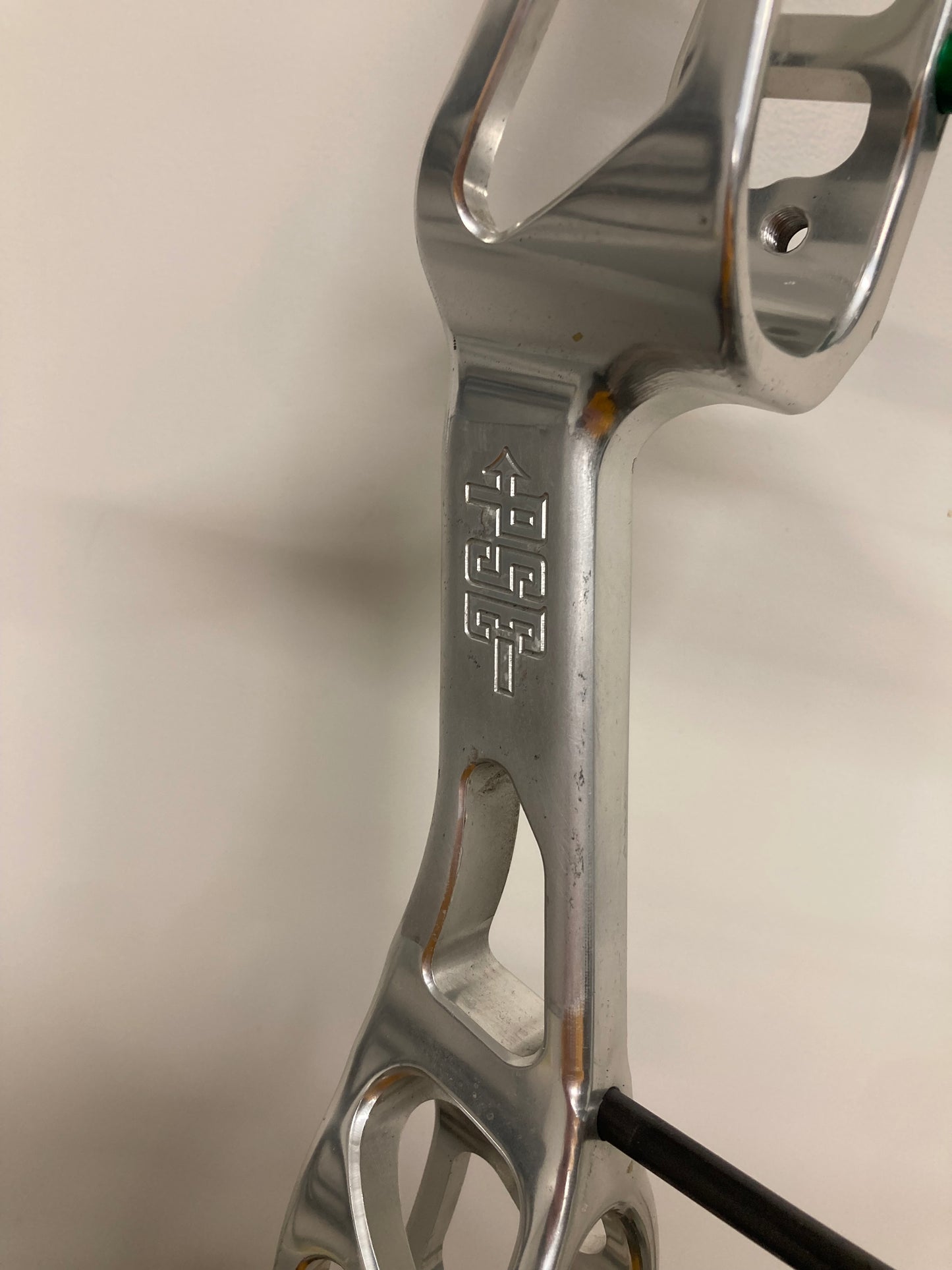 PSE Perform X Compound Bow RH Silver 50-60 lbs - Used