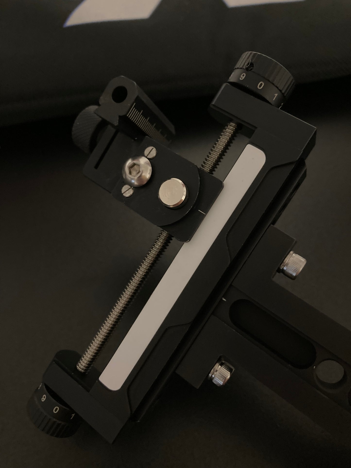 Avalon Tec X Compound Sight RH Black 6 inch - NEW