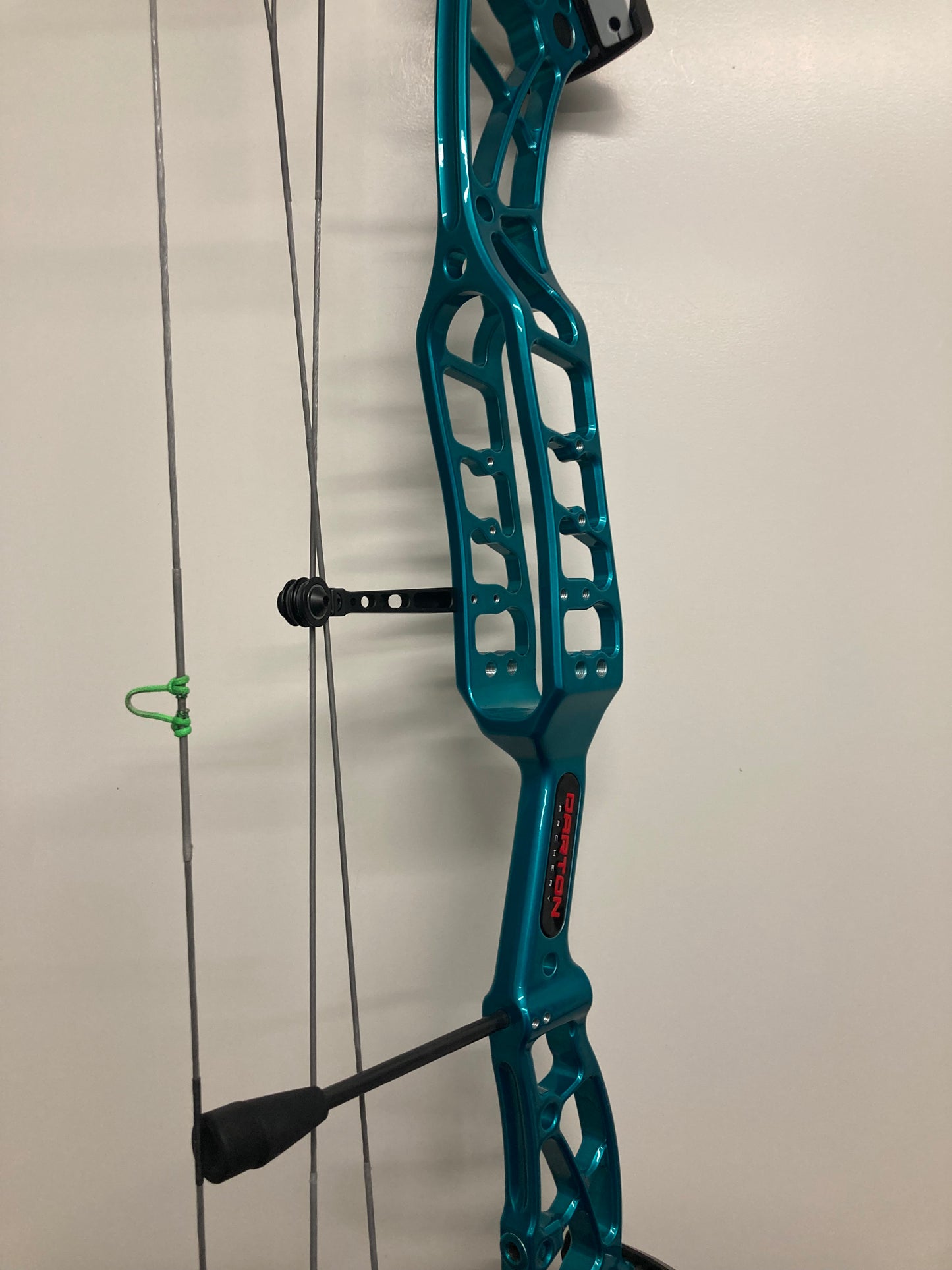 Darton Exodus Compound Bow LH/RH Teal 50-60 lbs - Used (#1.3)