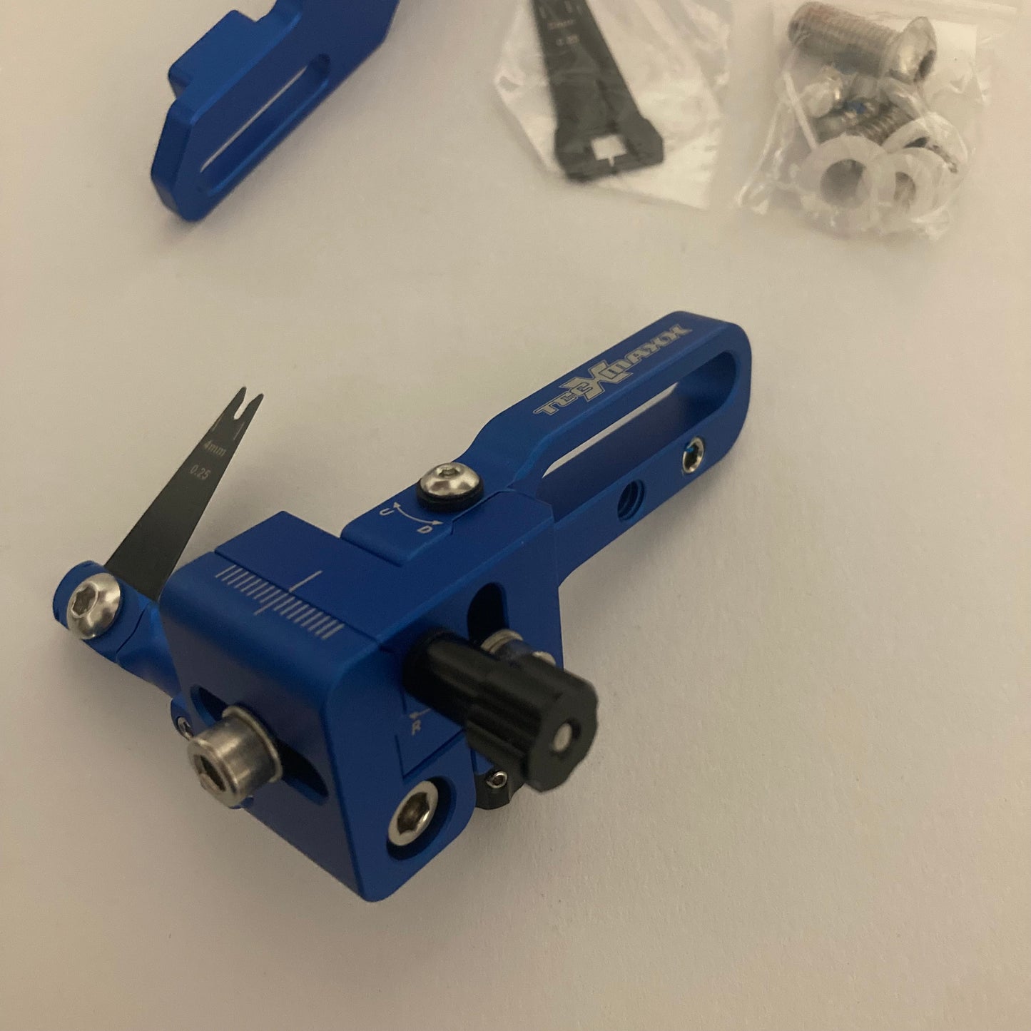 Avalon Tec X Maxx Compound Arrow Rest Blue/Black - NEW (#8-9-10)