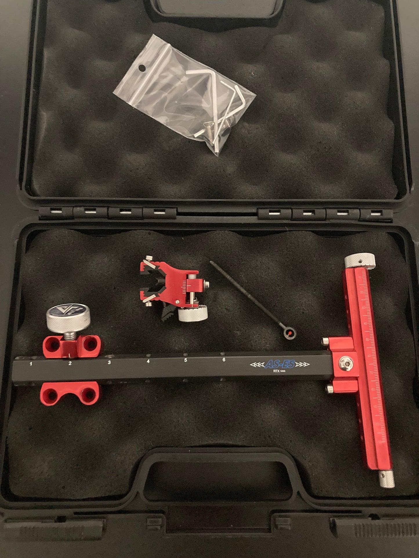 ASES RTX5000 Carbon Recurve Sight RH Red - Show Model