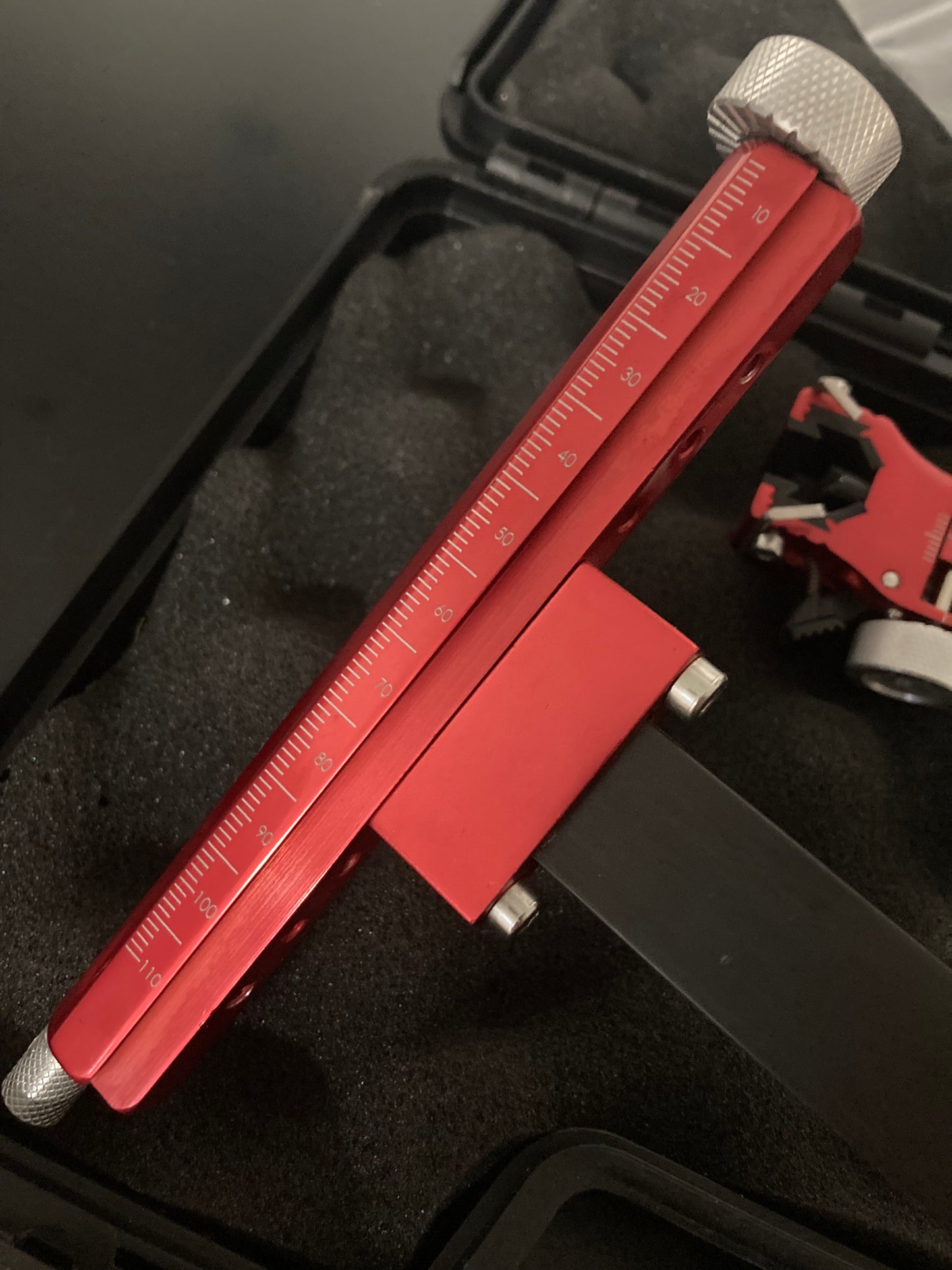 ASES RTX5000 Carbon Recurve Sight RH Red - Show Model