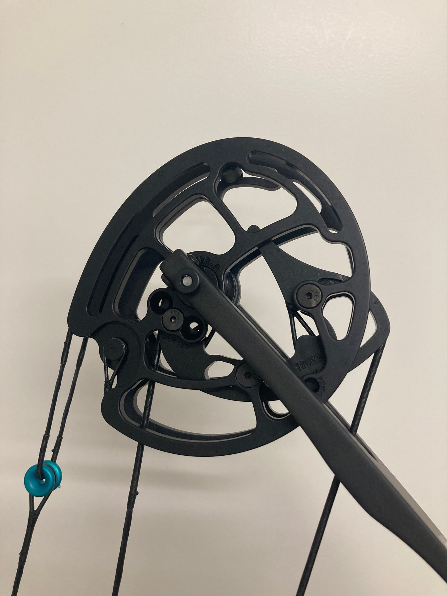 Prime Centergy X-1 39 Compound Bow RH Teal 50-60 lbs - NEW (#1.1)