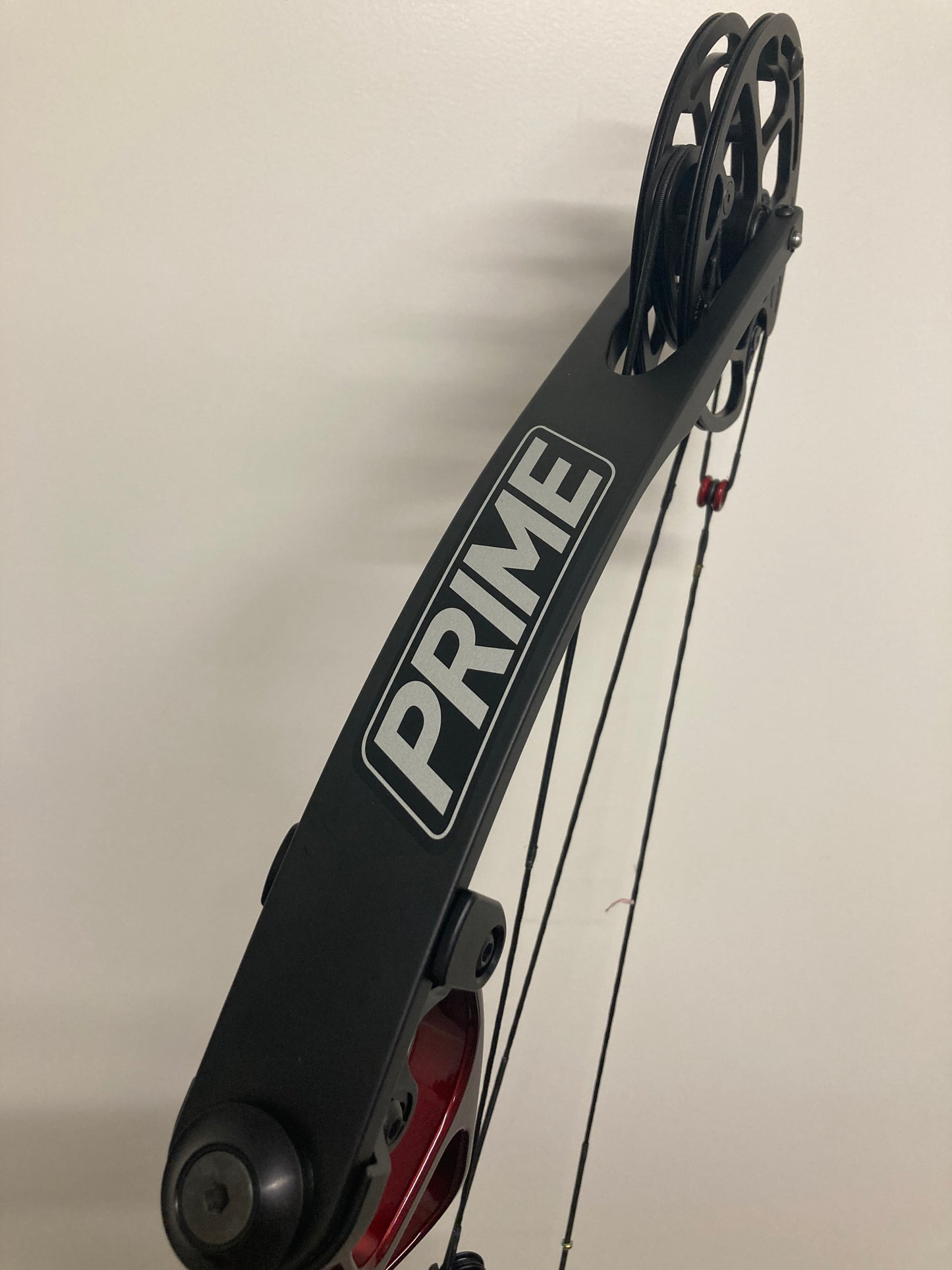Prime Centergy X-1 39 Compound Bow RH Cherry Red 50-60 lbs - NEW (#1.1)