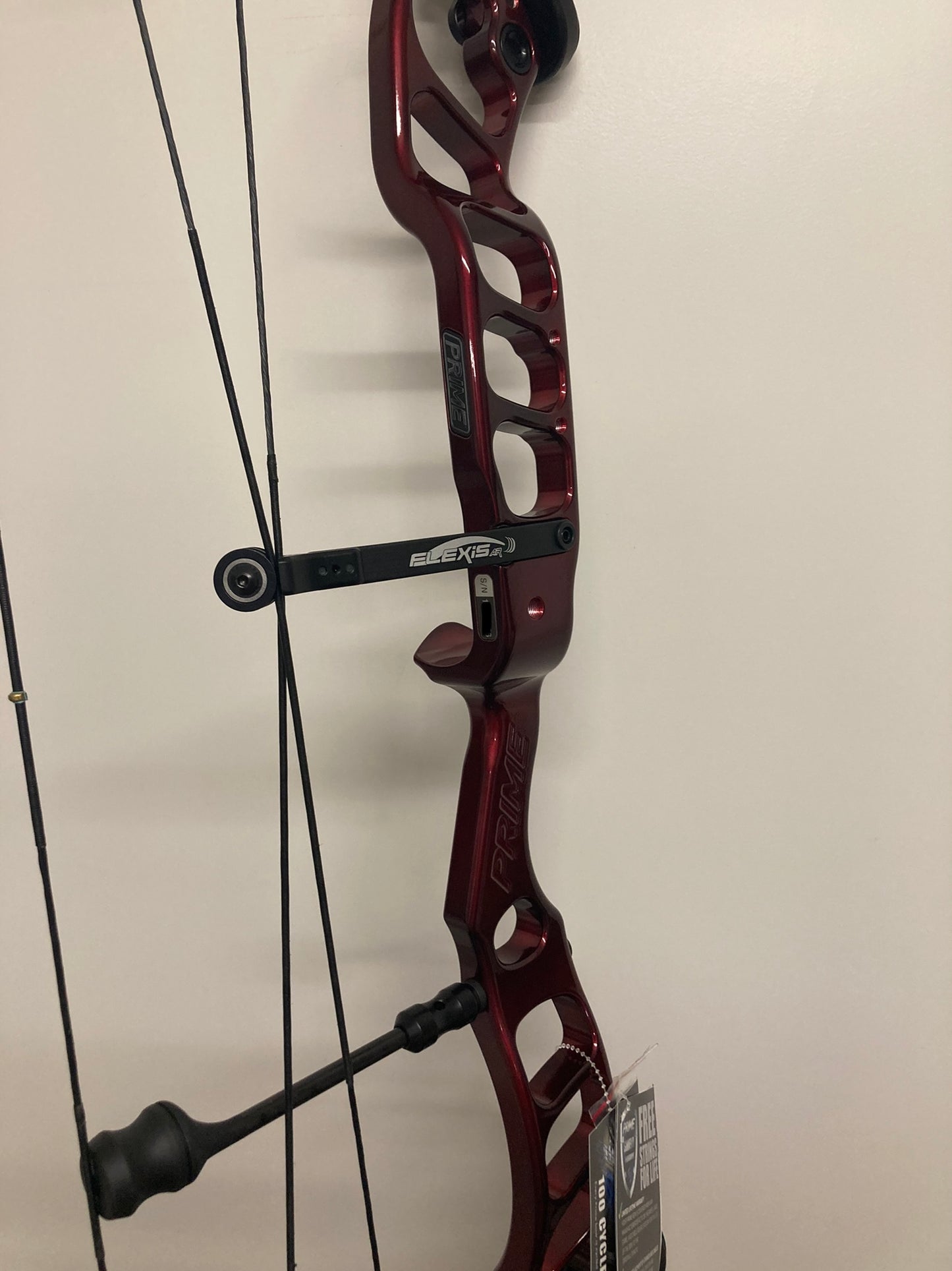 Prime Centergy X-1 39 Compound Bow RH Cherry Red 50-60 lbs - NEW (#1.1)