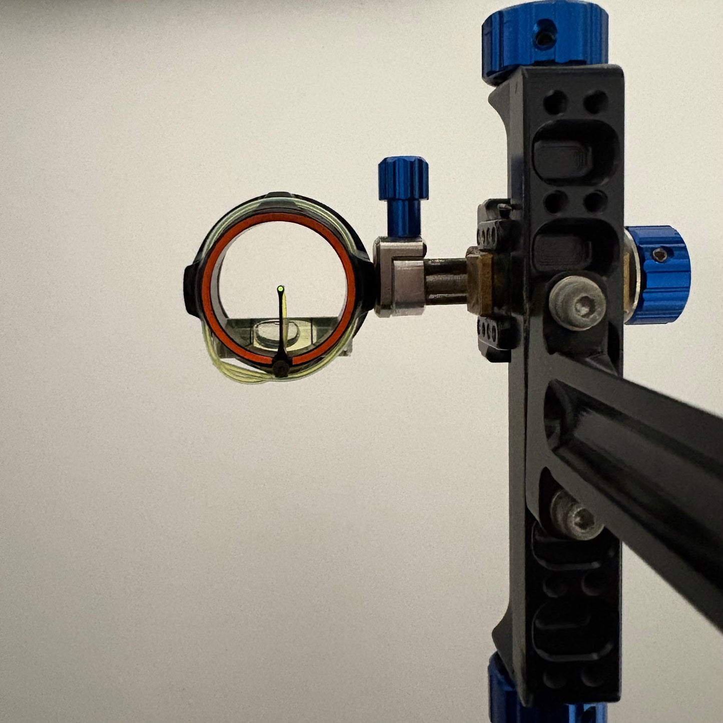 Mybo Tri Axis Compound Sight rH Blue/Black 6 inch With Scope - Used (#R133)