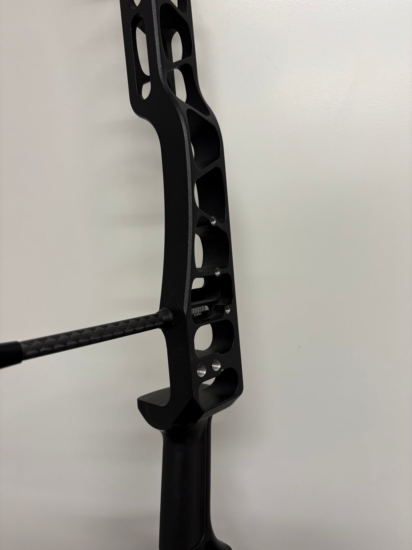 Mathews TRX 38 Compound Bow RH Black 50-60 lbs - Used