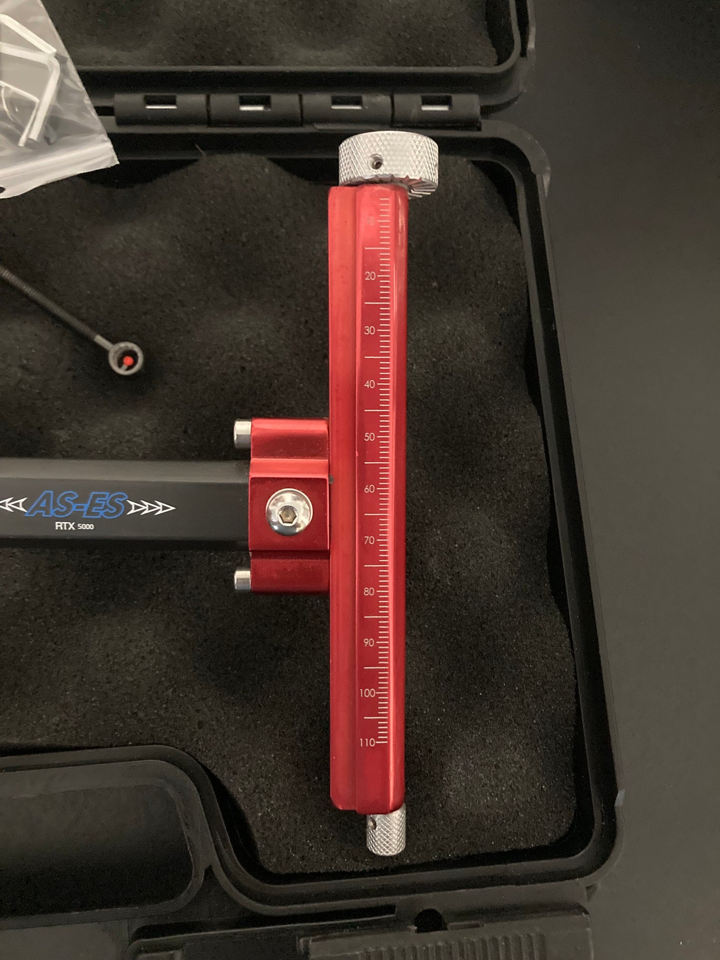 ASES RTX5000 Carbon Recurve Sight RH Red - Show Model