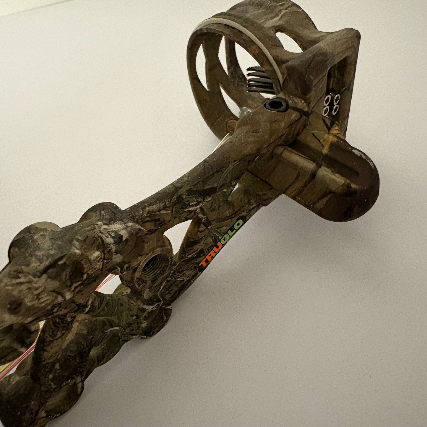 TruGlo Carbon Xtreme 5-pin Sight RH Camo - NEW (#380)