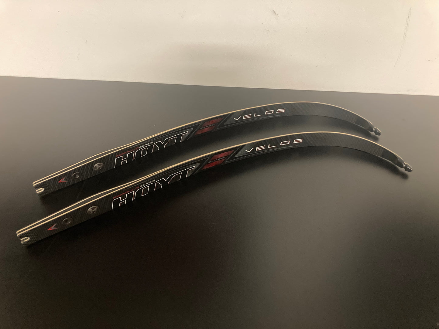 Hoyt Velos Formula Limbs Bamboo 70-44 lbs - Show Model (#174)