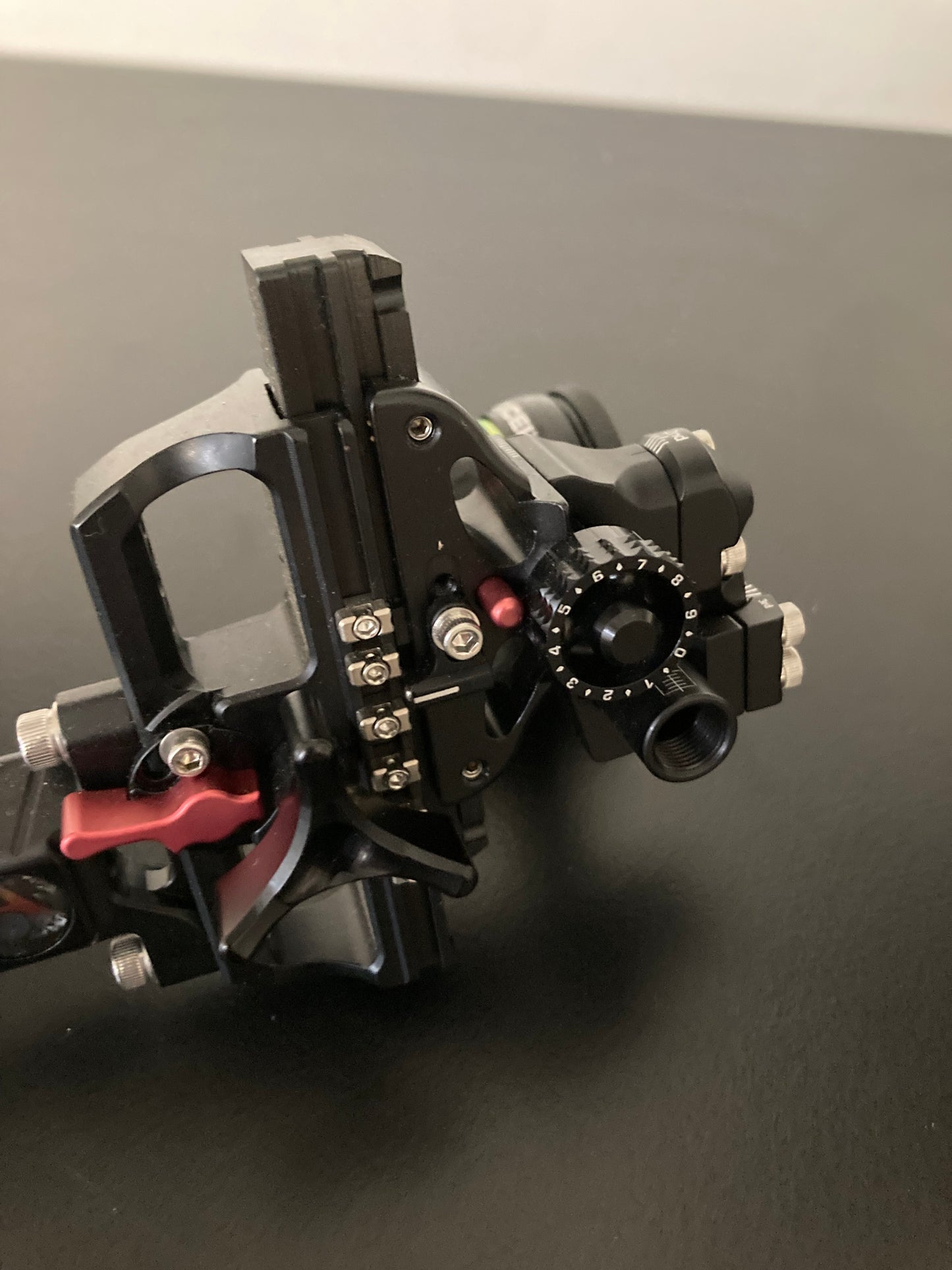 Axcel Pro Slider Carbon Accutouch Plus Single pin Sight RH - Used