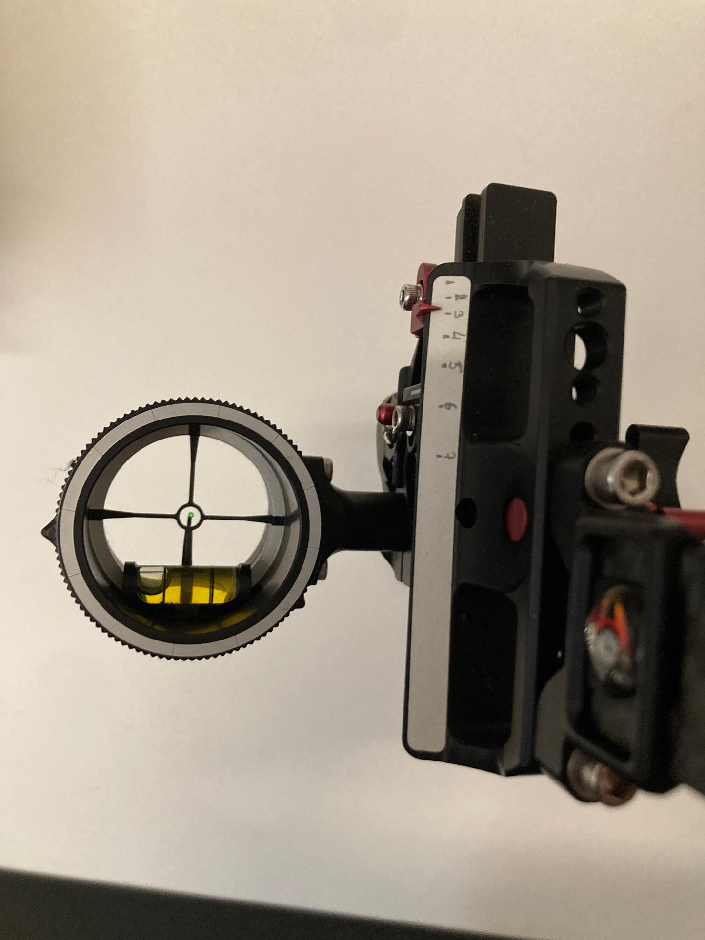 Axcel Pro Slider Carbon Accutouch Plus Single pin Sight RH - Used