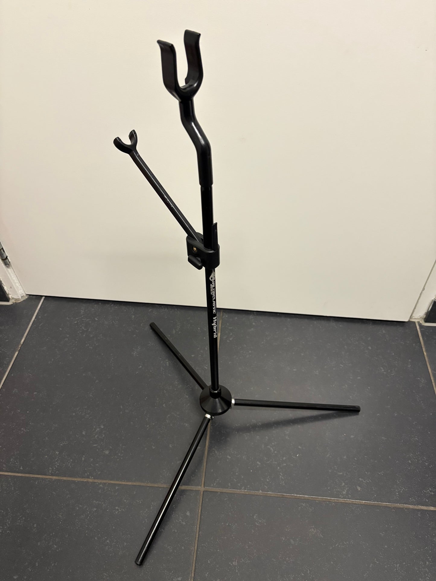 Avalon Classic Hybrid Recurve Bow Stand - Used