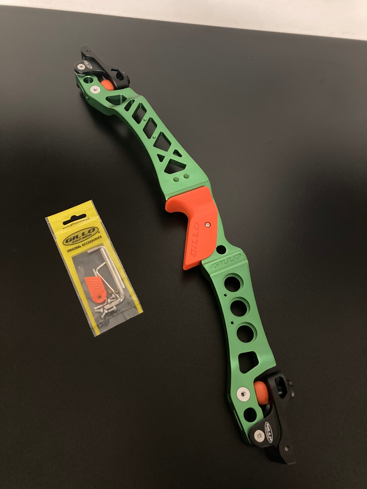 Gillo Riser GX2 25 ILF RH Green 25'' B-Grade - Show Model