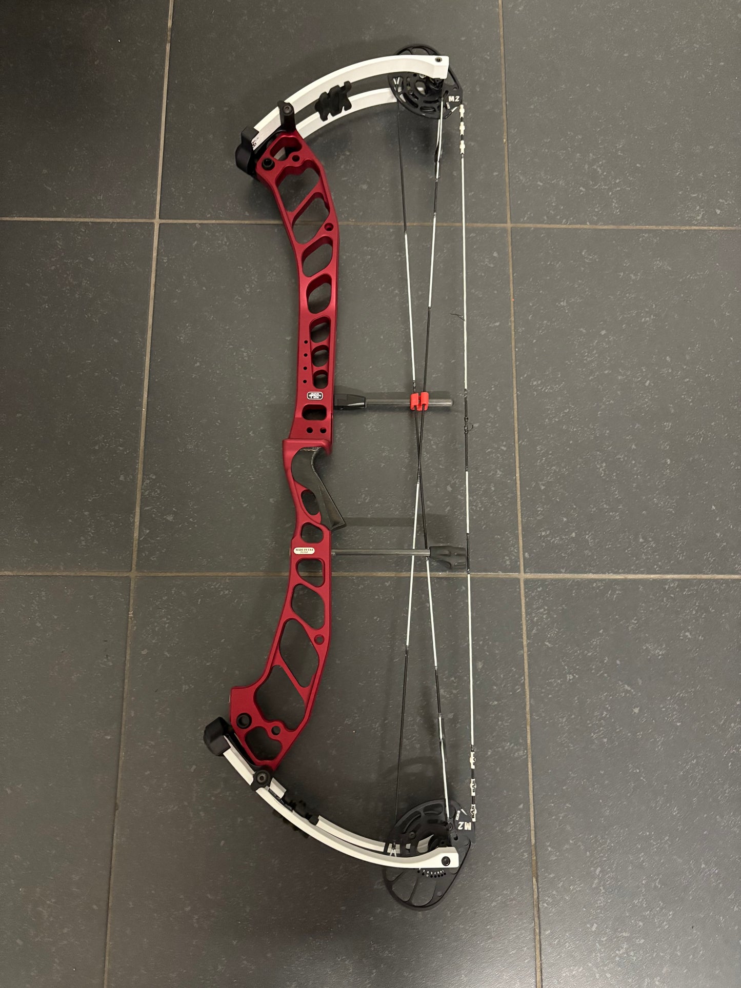 PSE Shootdown Pro M2 Compound Bow RH Red 50-60 lbs - Used