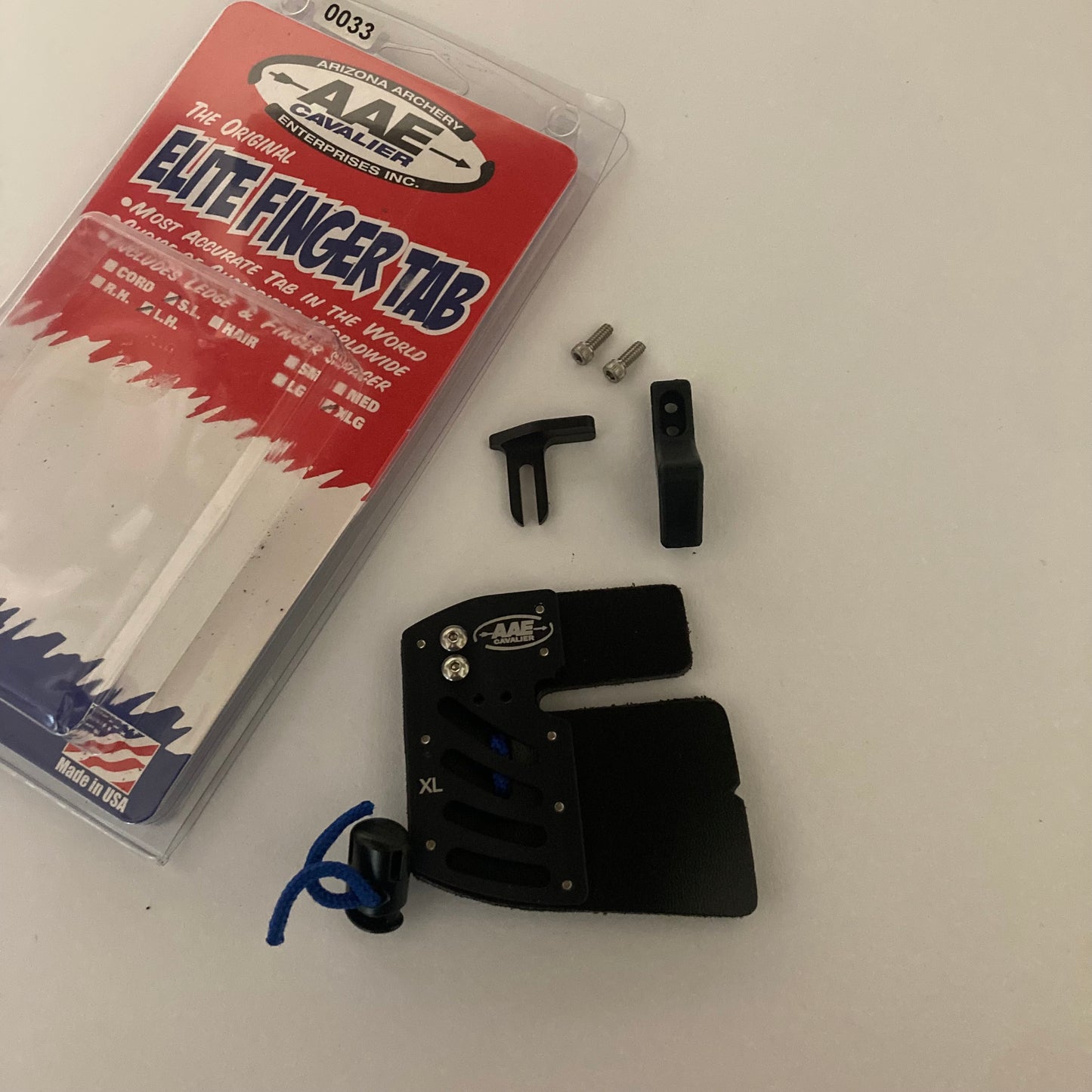 AAE Cavelier Elite Recurve Finger Tab LH XL - NEW (#33)