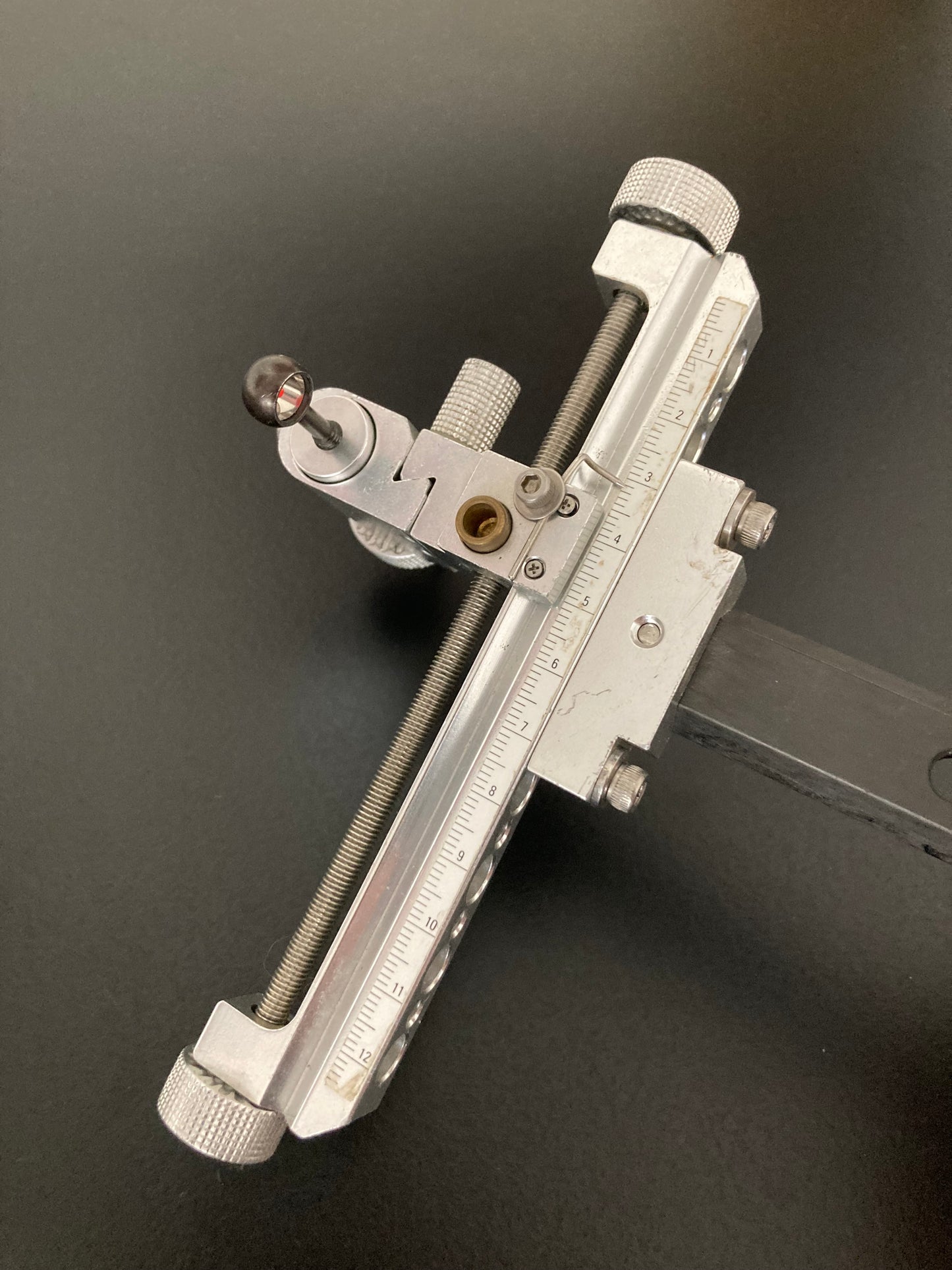 Striker X04 Recurve Sight RH Silver - Used