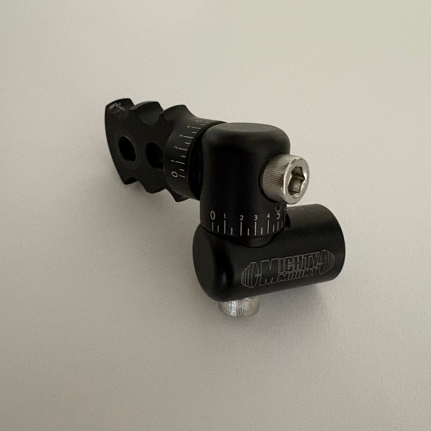Doinker Mighty Mount Offset V-bar Mount - Used (#R110)