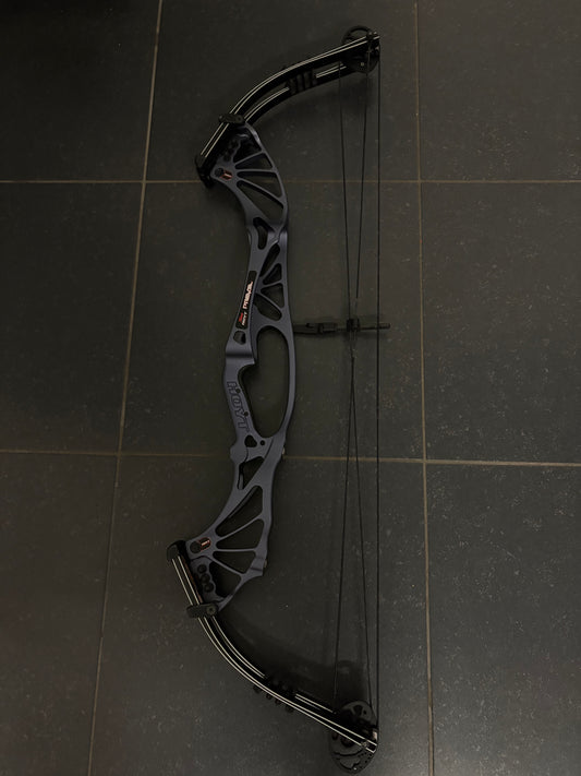 Hoyt Prevail 40 Compound Bow RH Slate SVX #1 50-60 lbs - Used (1.1)